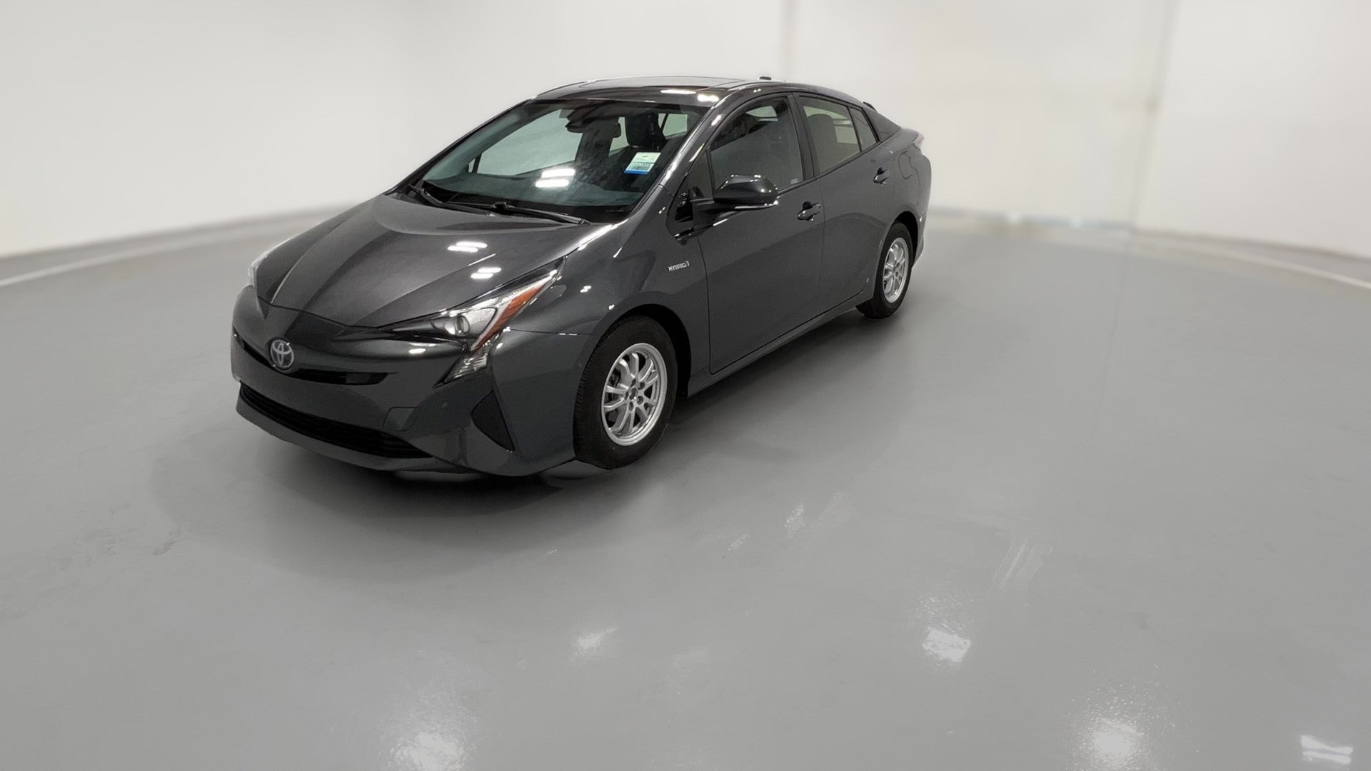 2016 Toyota Prius vehicle photo