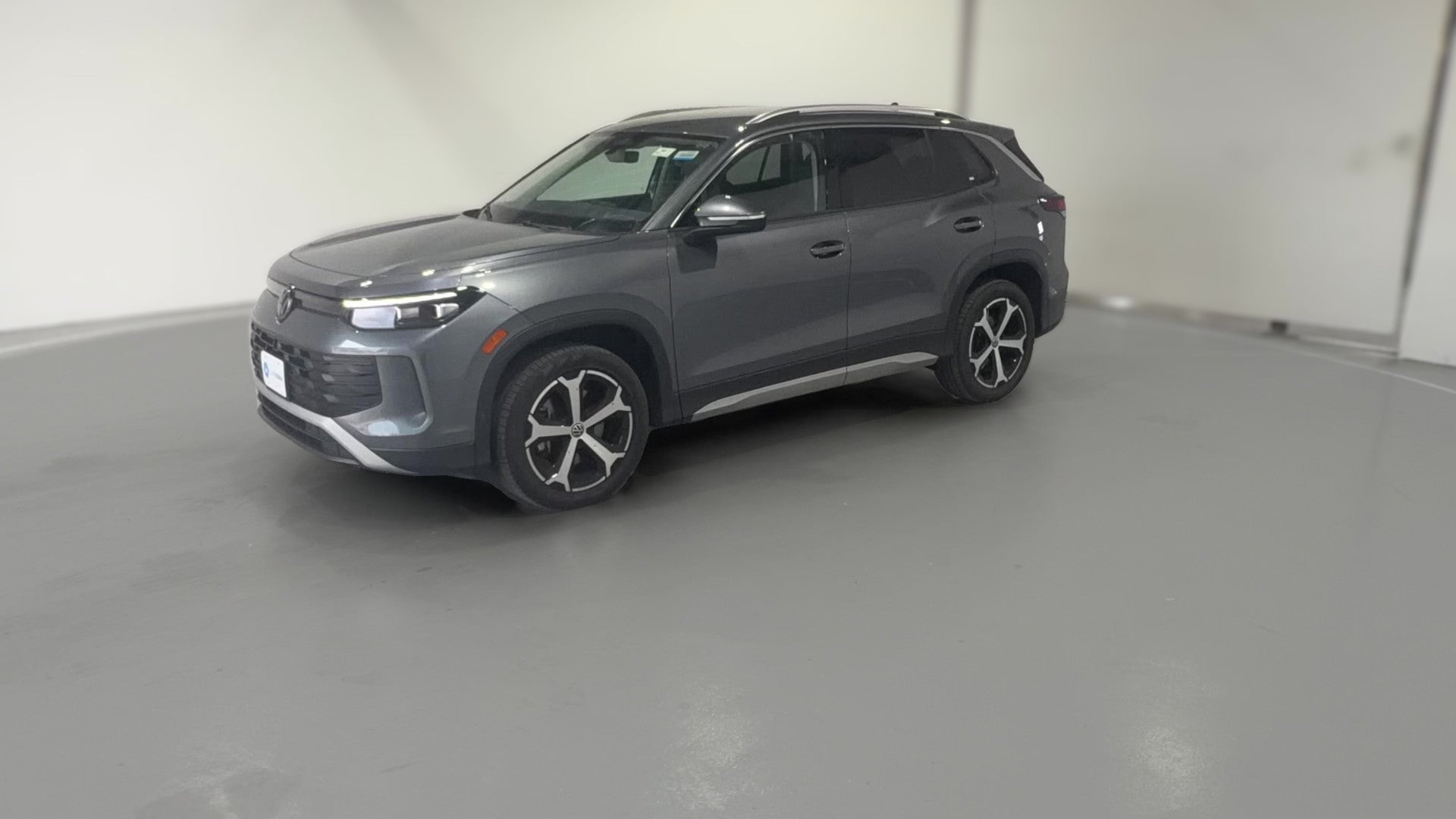 2026 Volkswagen Tiguan vehicle photo