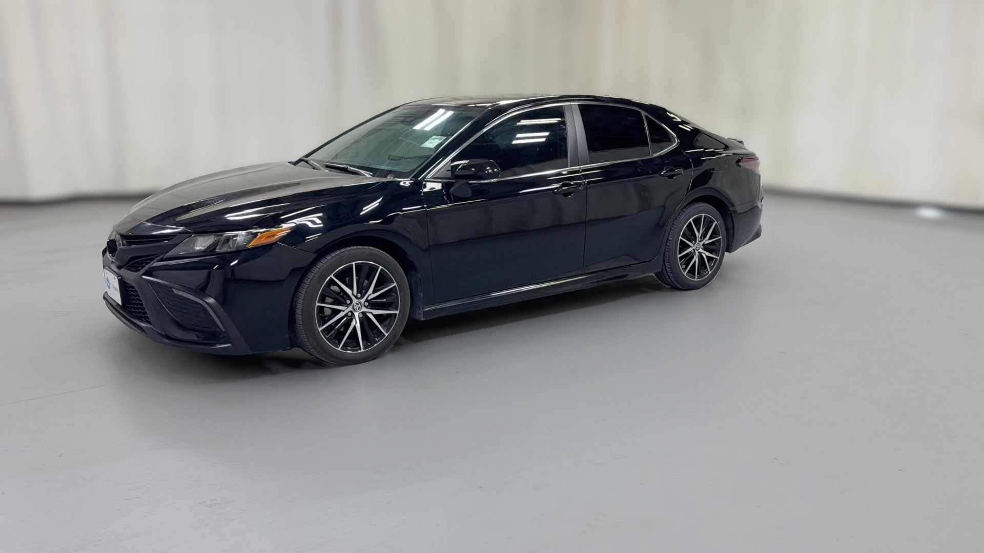 2022 Toyota Camry vehicle photo