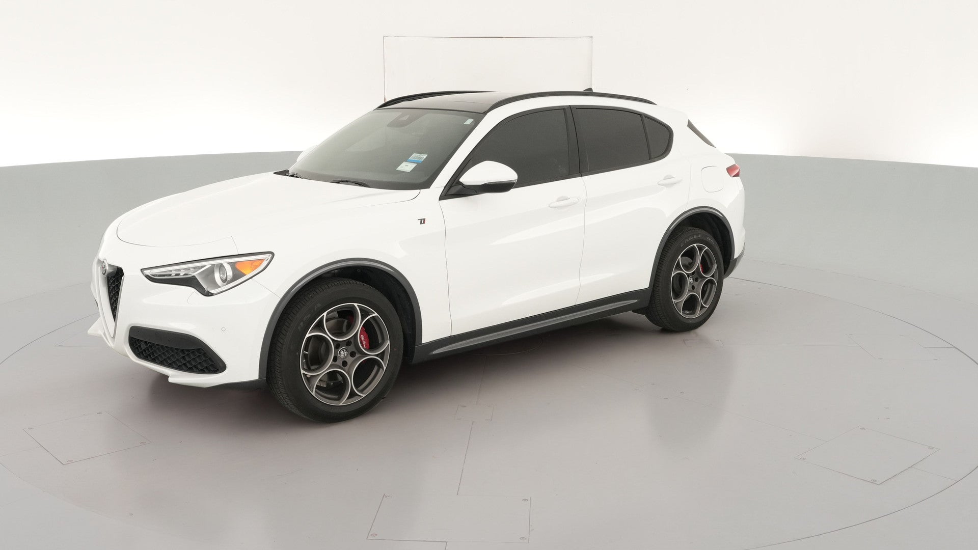 2022 Alfa Romeo Stelvio vehicle photo