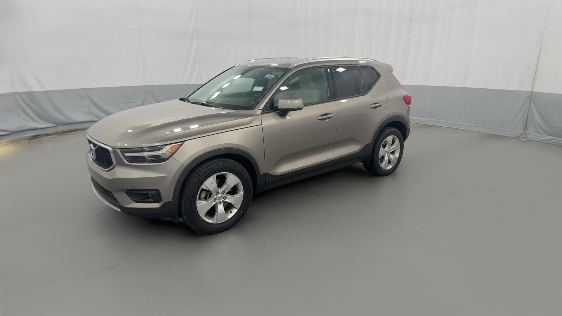 2022 Volvo XC40 vehicle photo