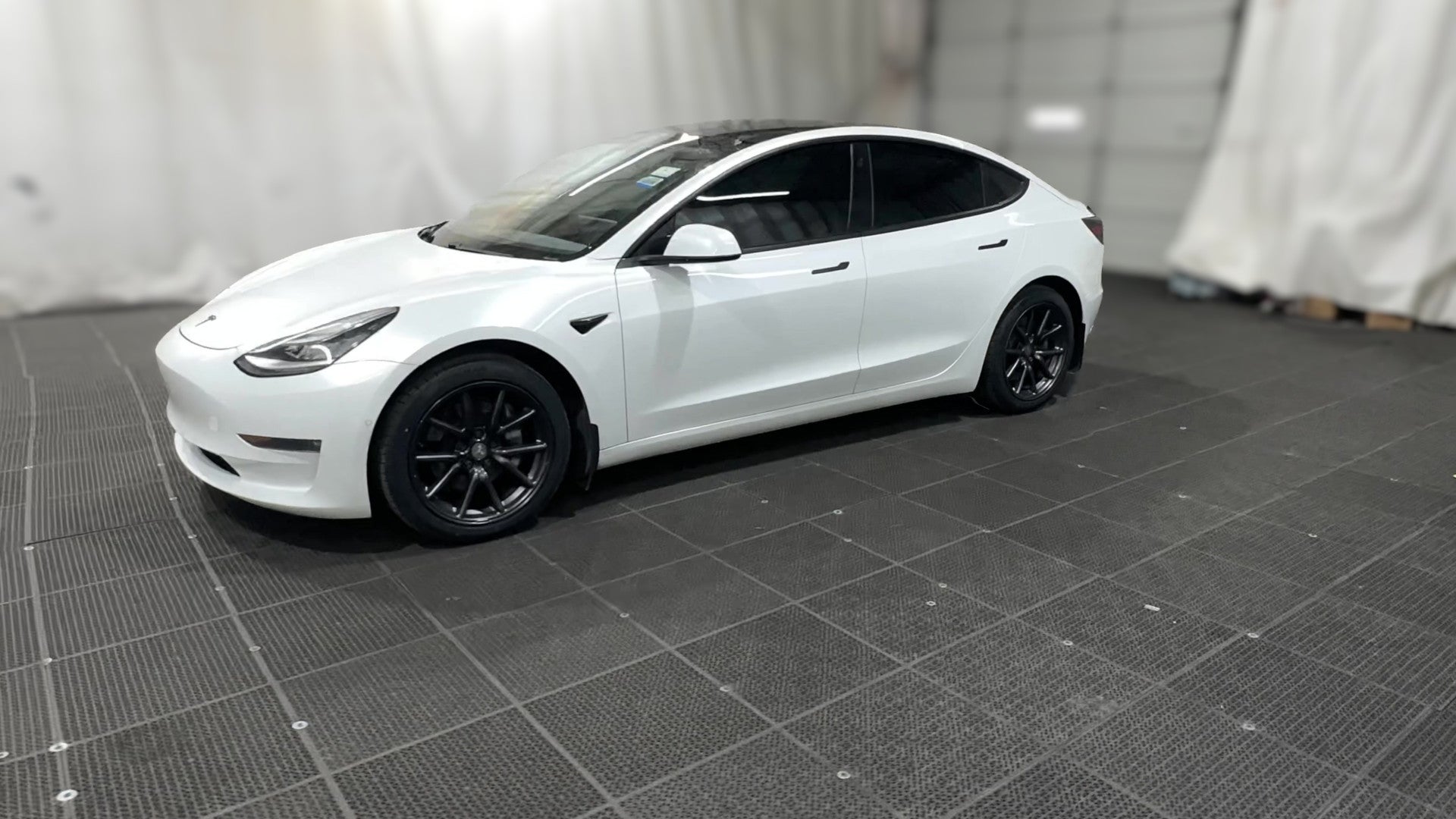 2020 Tesla Model 3 vehicle photo