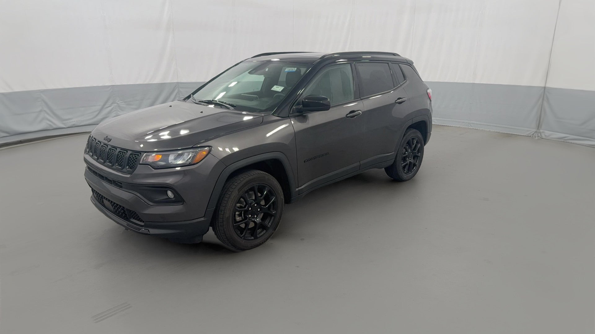 2023 Jeep Compass vehicle photo