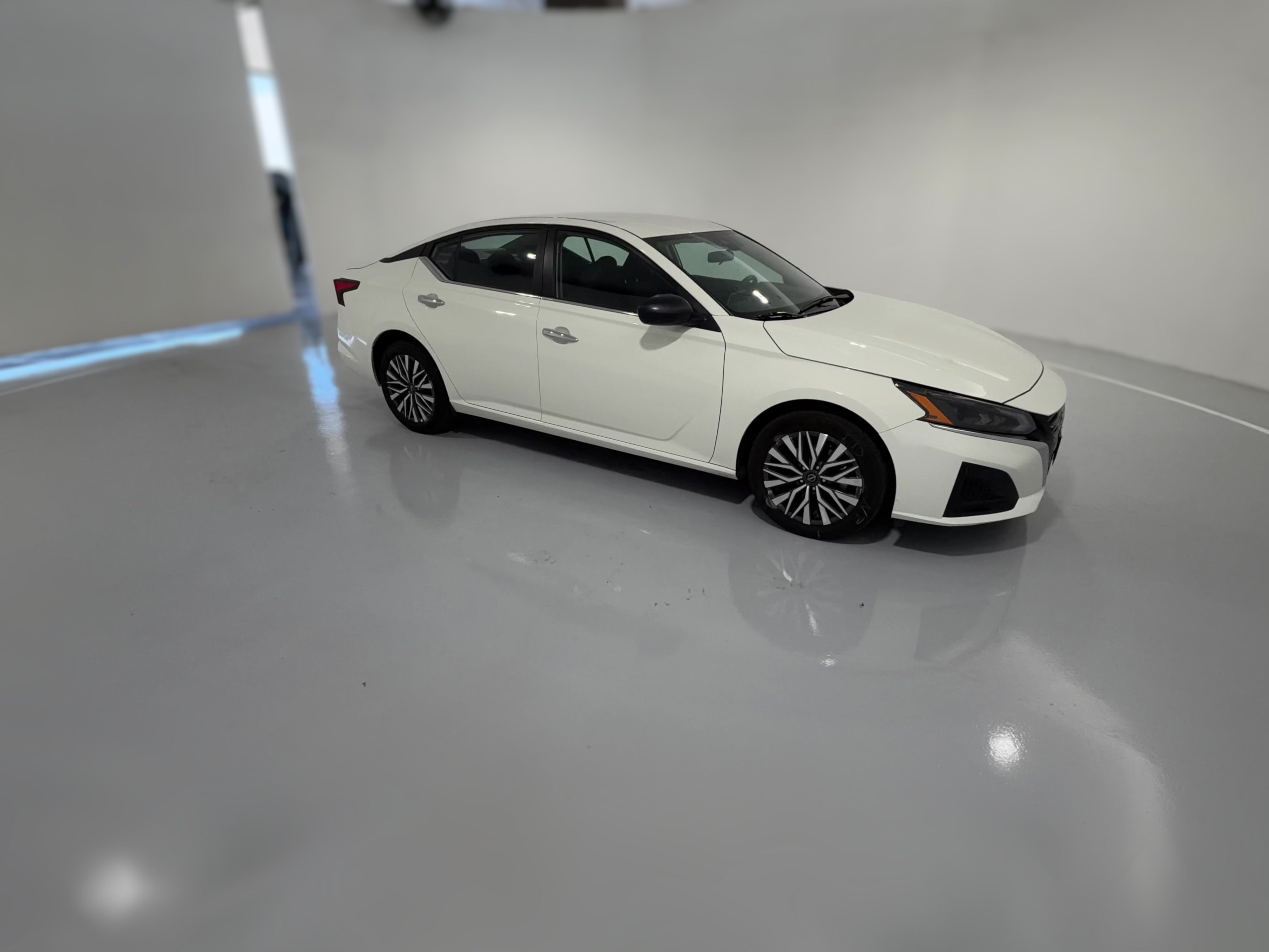 2025 Nissan Altima SV - Photo 30