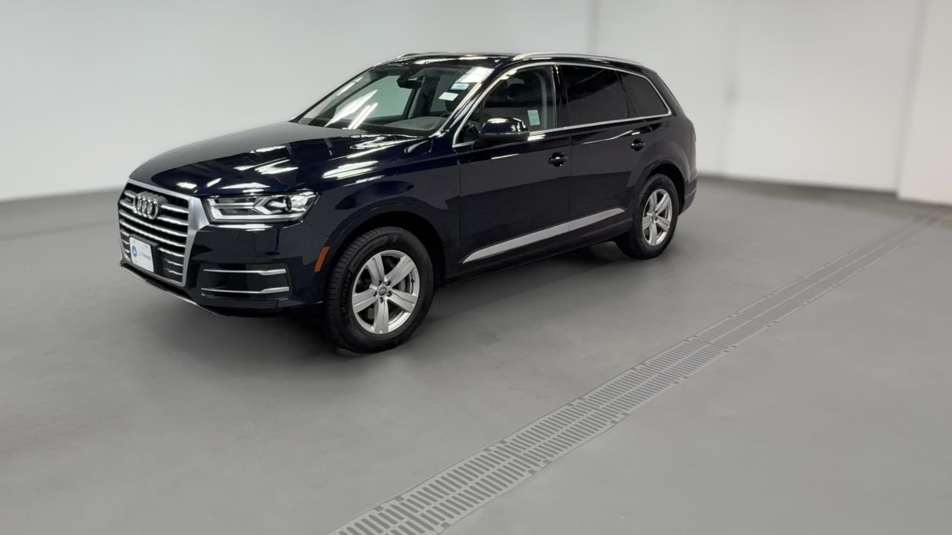 2017 Audi Q7 vehicle photo