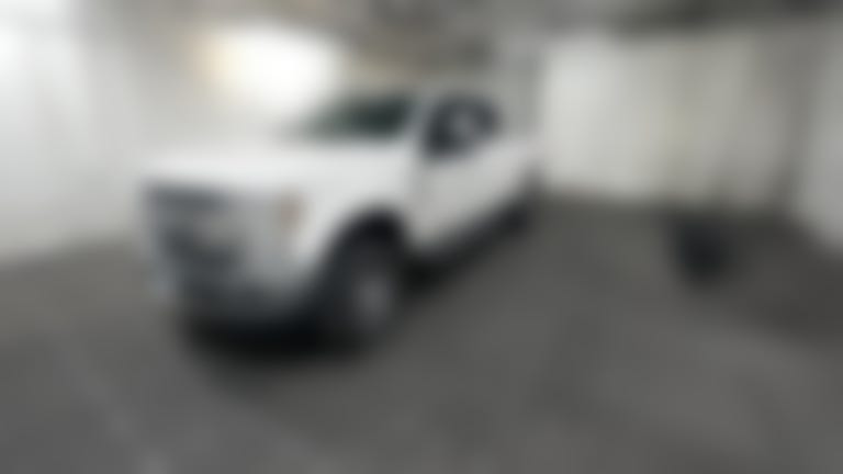 2018 Ford F350 Super Duty Crew Cab vehicle photo