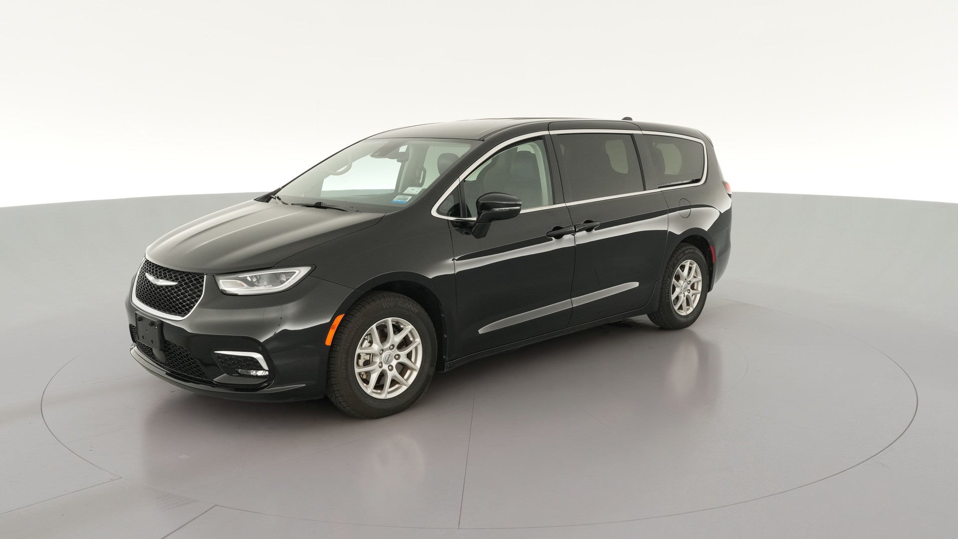 2024 Chrysler Pacifica vehicle photo