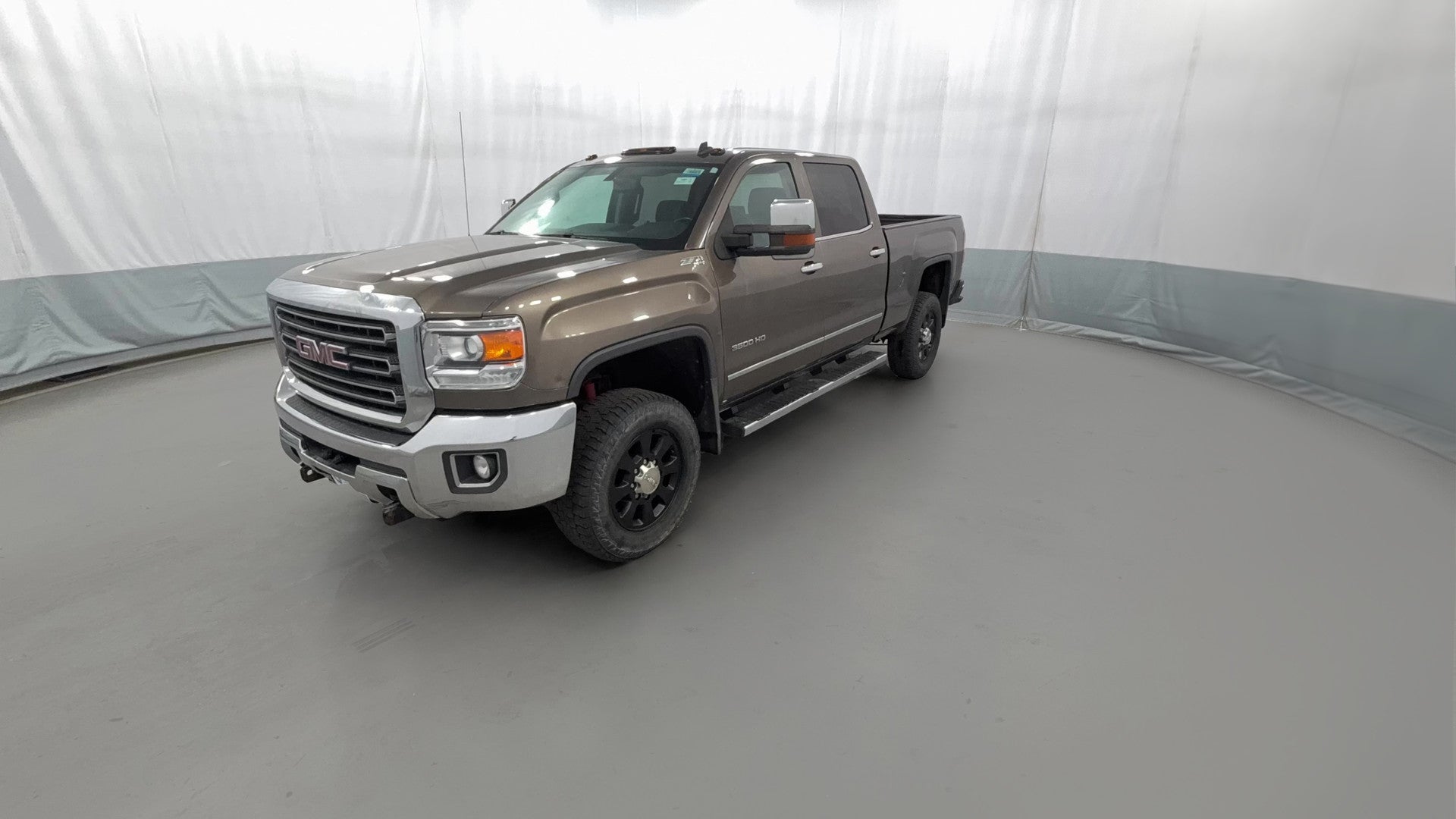 2015 GMC Sierra 3500 HD Crew Cab vehicle photo