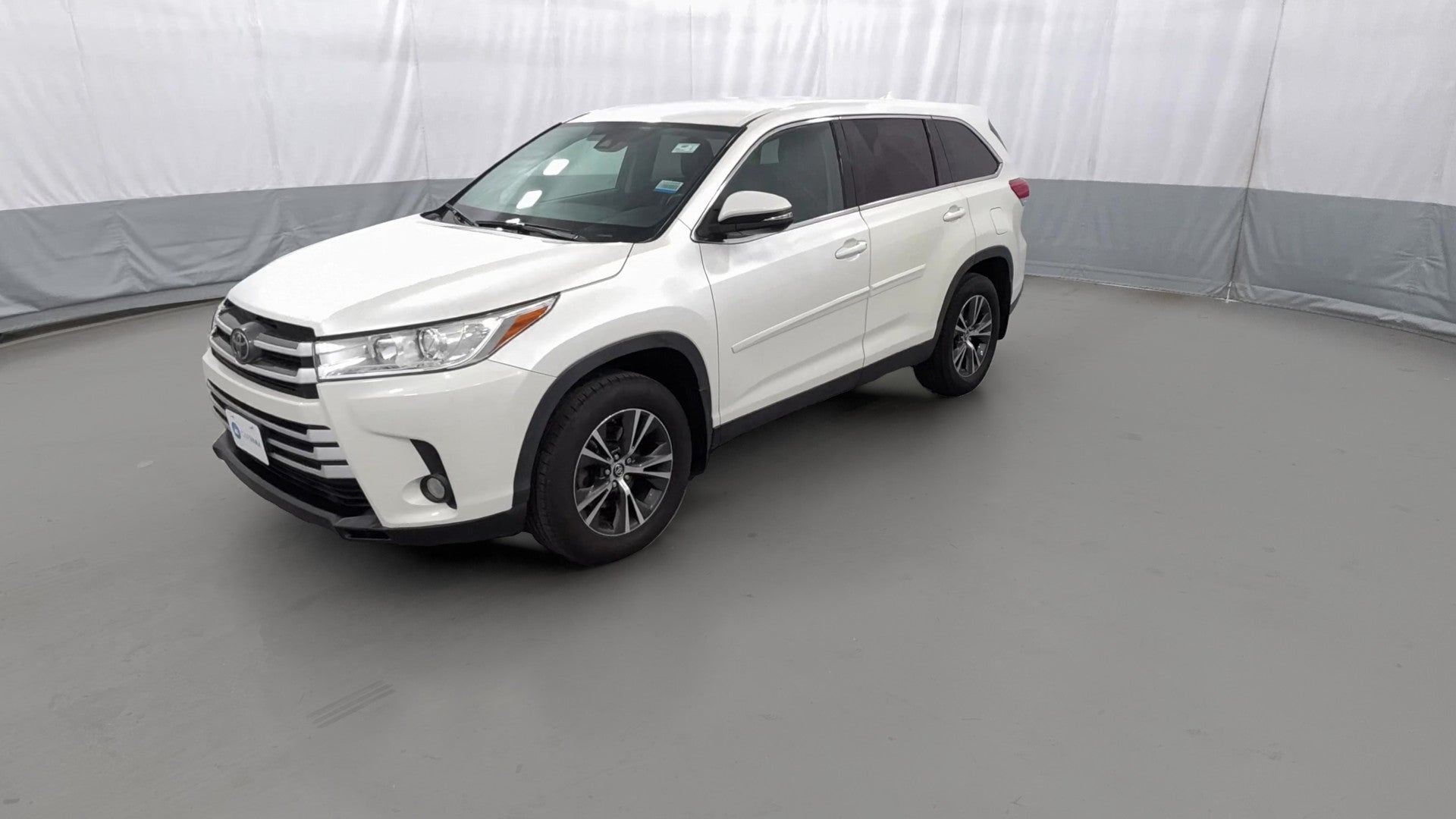 2019 Toyota Highlander vehicle photo