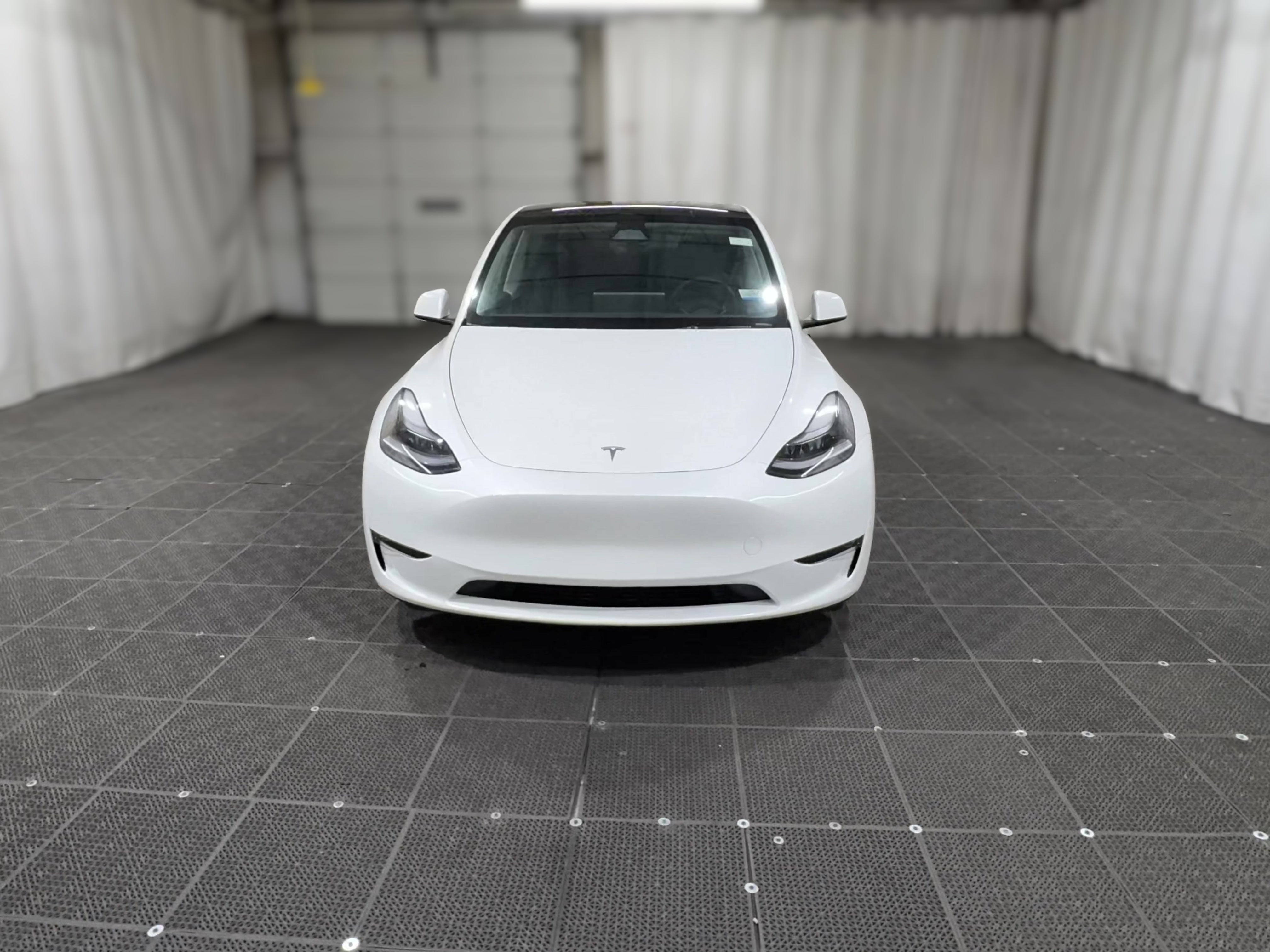 2024 Tesla Model Y Long Range - Photo 25