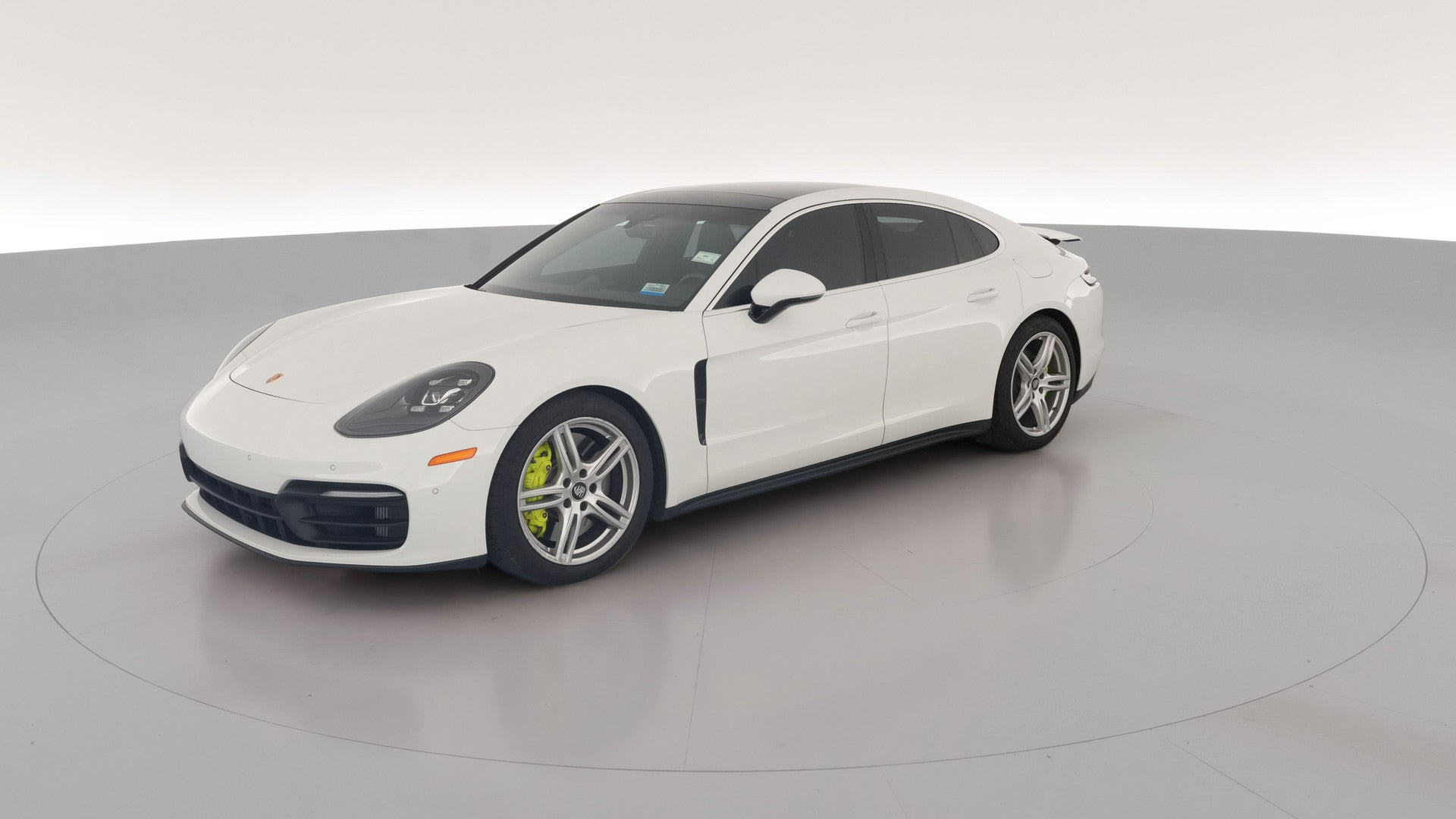 2022 Porsche Panamera vehicle photo