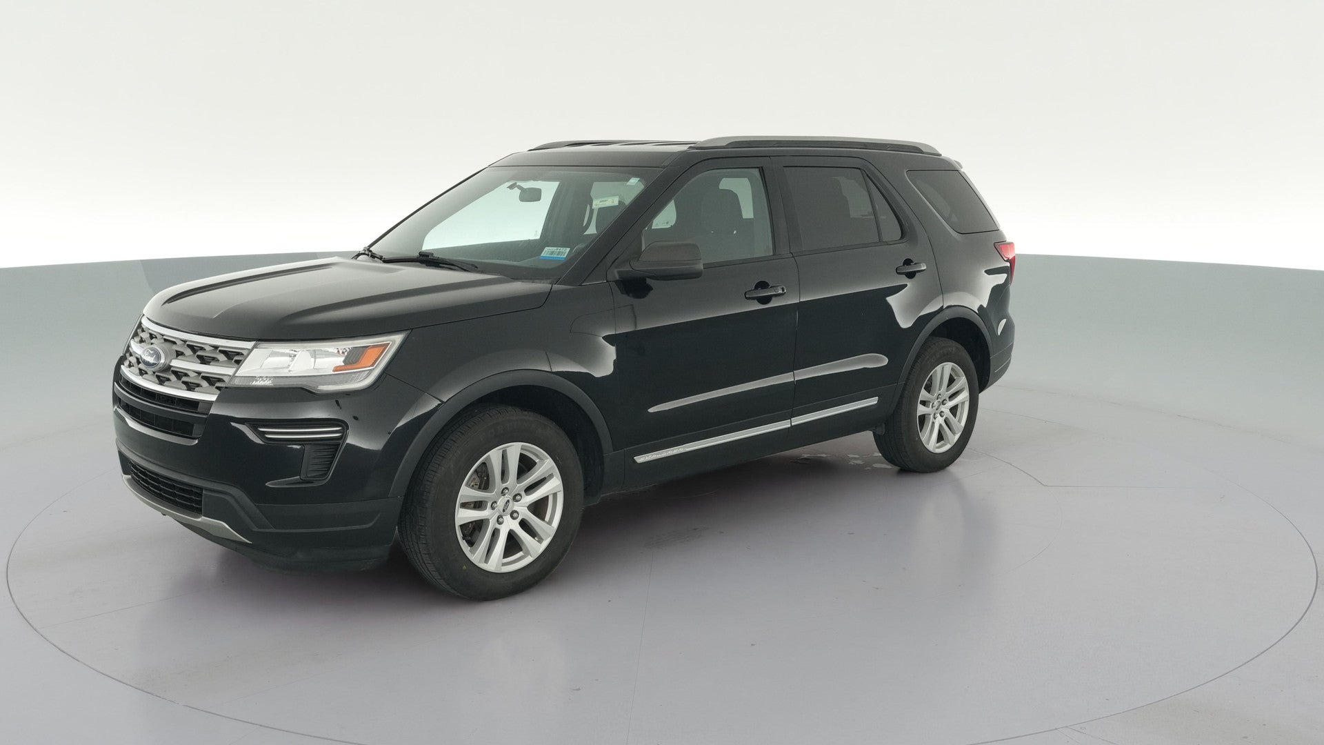 2018 Ford Explorer vehicle photo