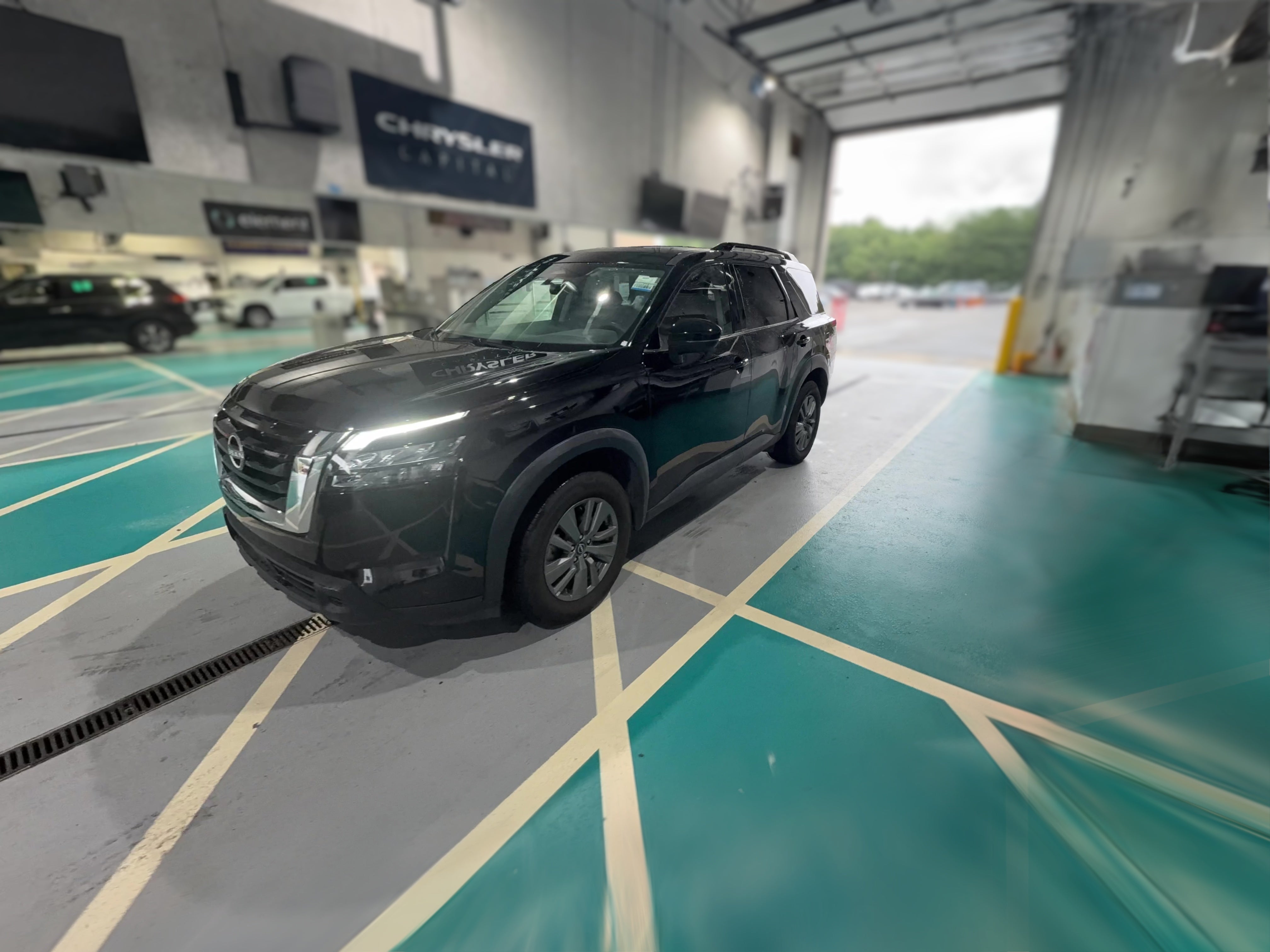 2025 Nissan Pathfinder SV - Photo 31