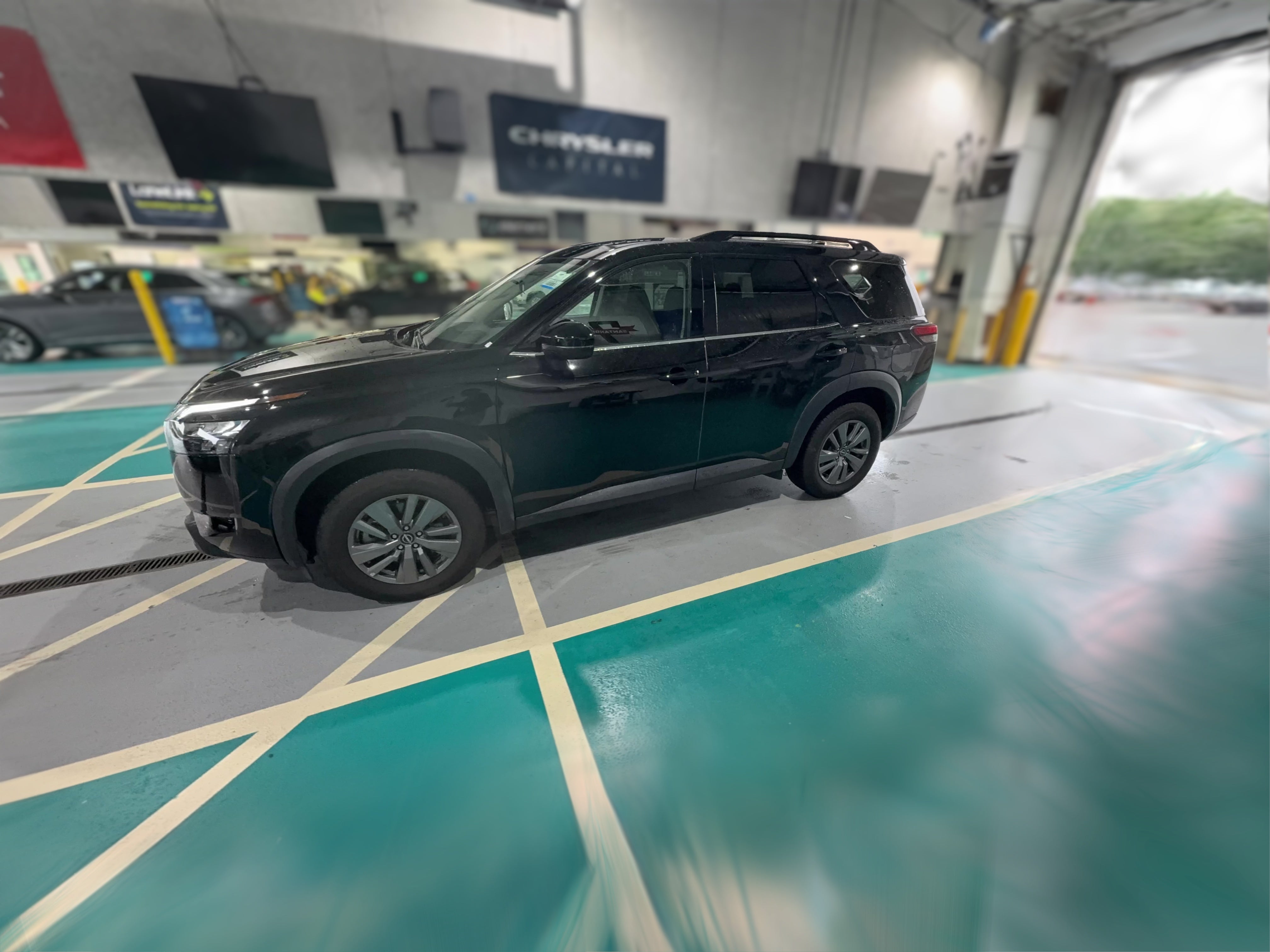 2025 Nissan Pathfinder SV - Photo 32