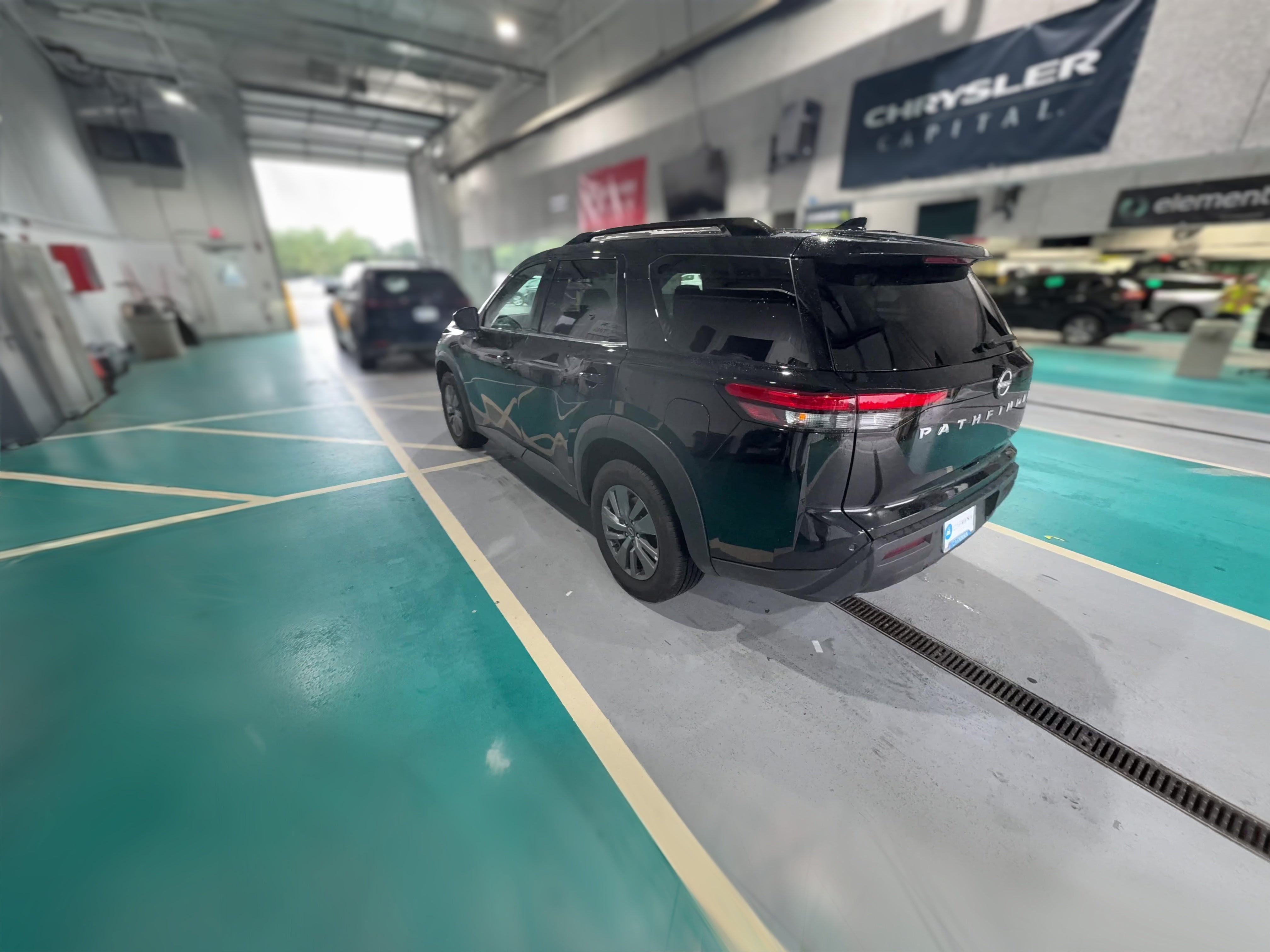 2025 Nissan Pathfinder SV - Photo 35