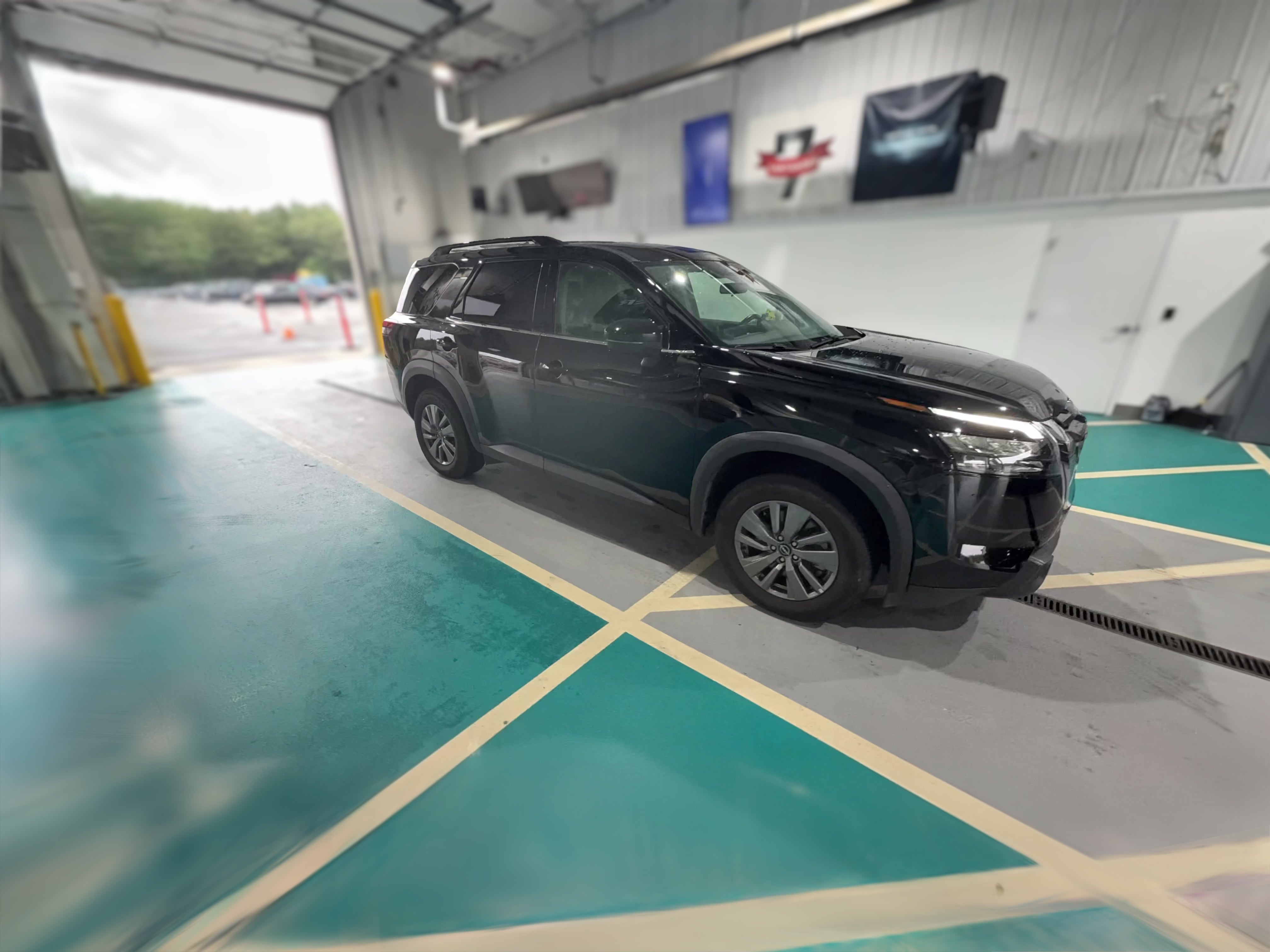 2025 Nissan Pathfinder SV - Photo 42