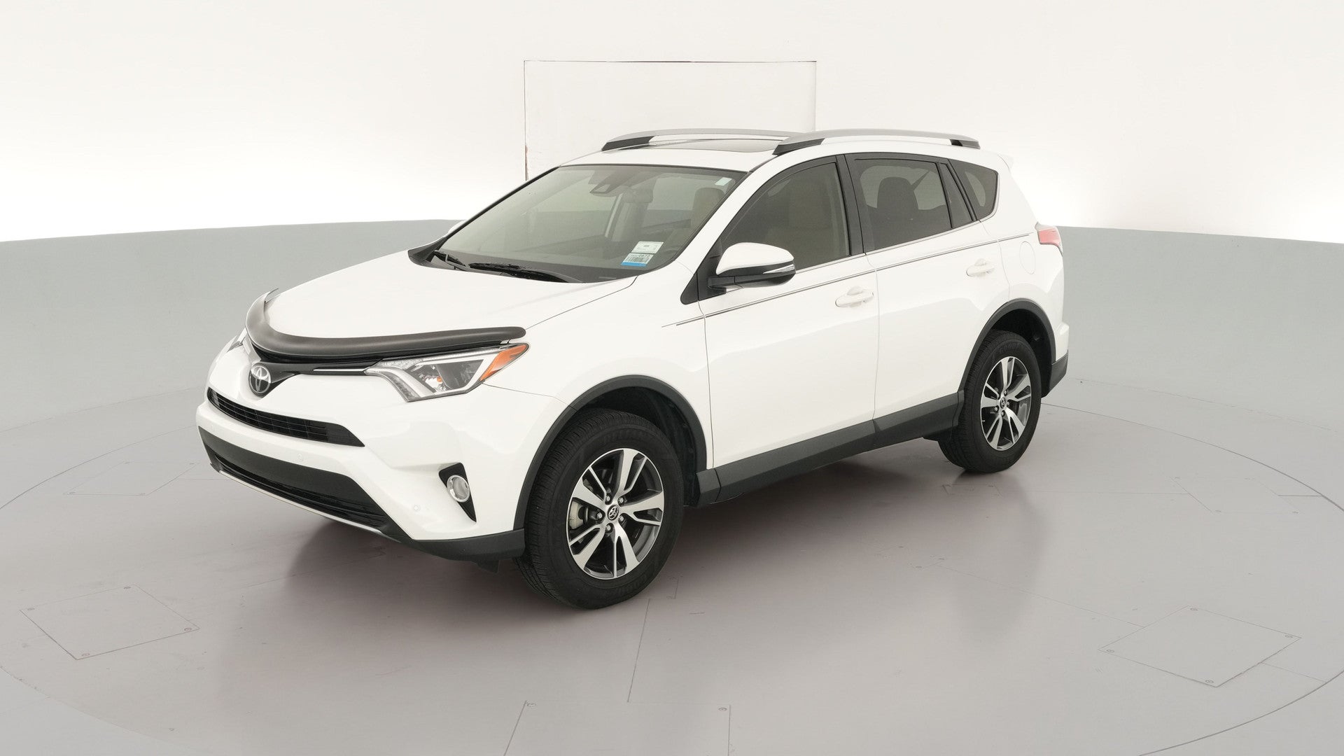 2018 Toyota RAV4 vehicle photo