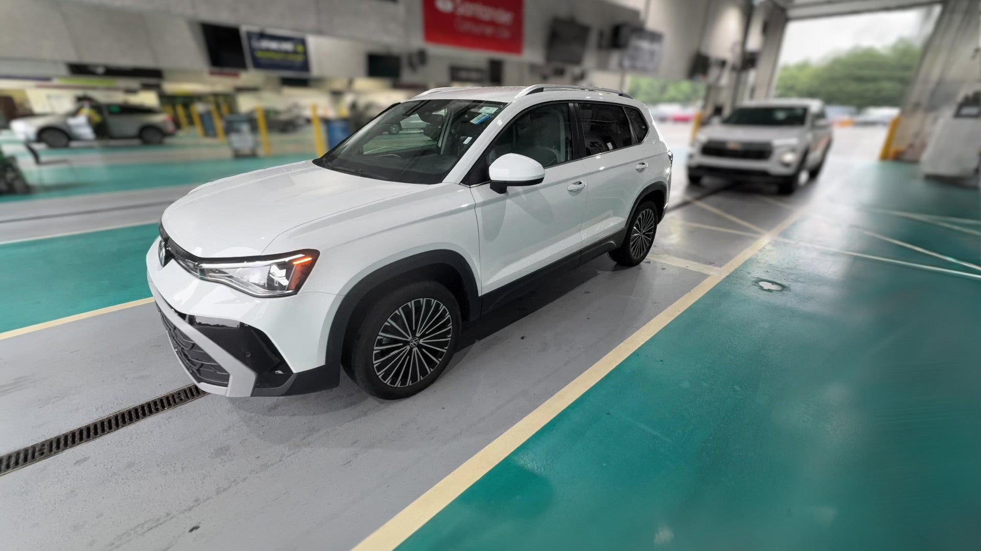 2025 Volkswagen Taos vehicle photo