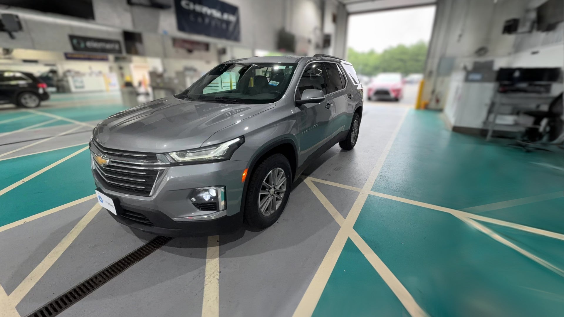 2024 Chevrolet Traverse Limited vehicle photo