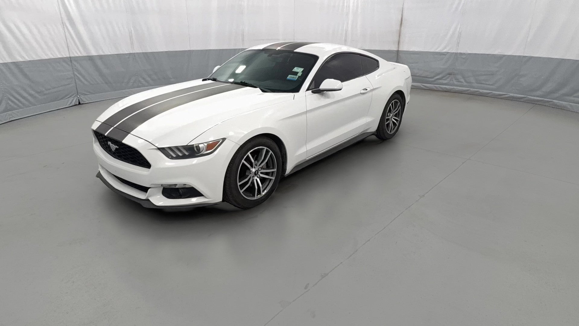 2016 Ford Mustang vehicle photo