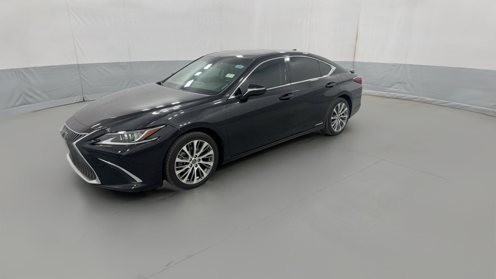 2021 Lexus ES vehicle photo