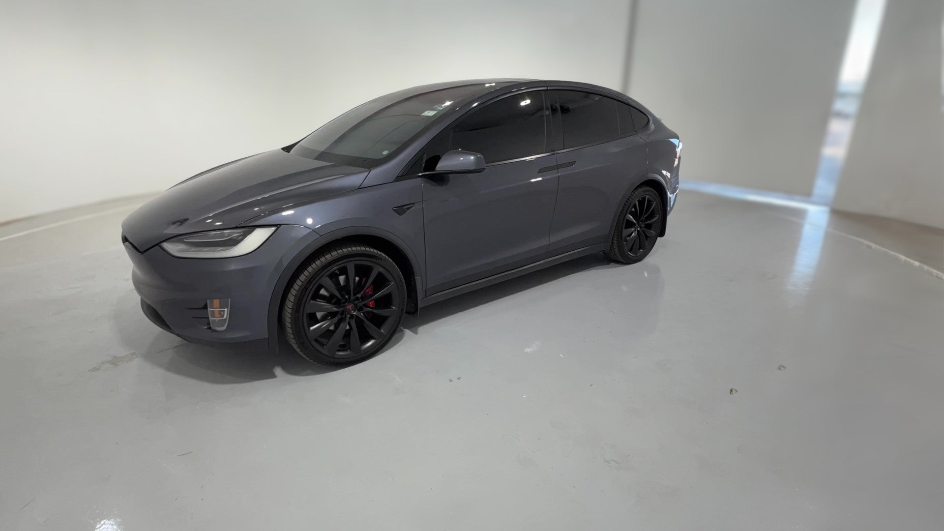 2020 Tesla Model X vehicle photo