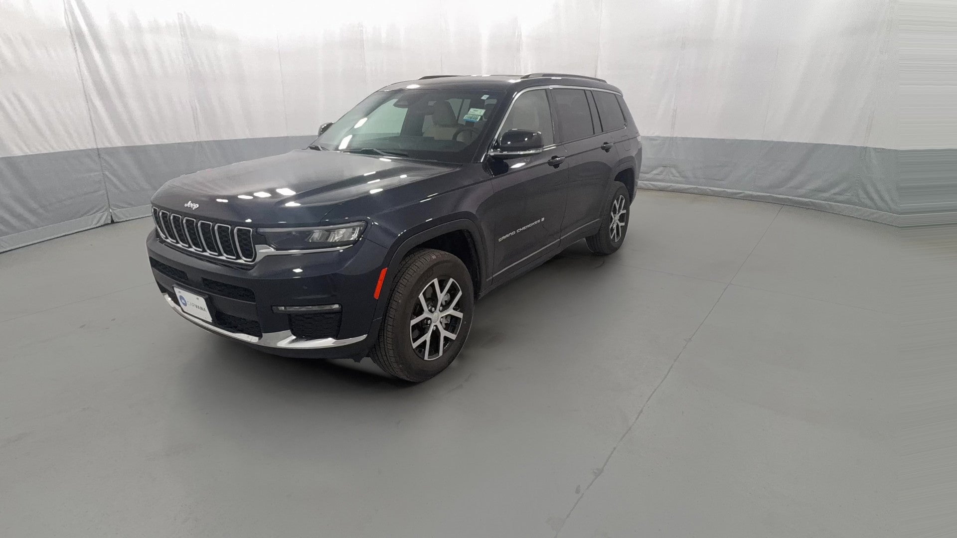 2024 Jeep Grand Cherokee L vehicle photo
