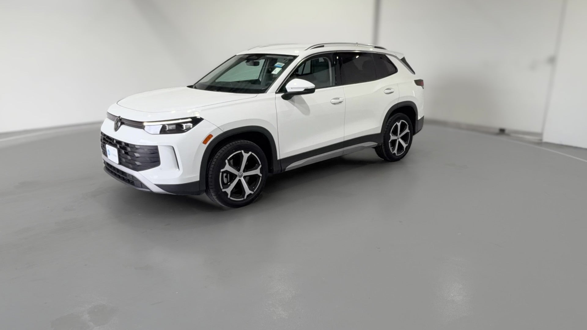 2026 Volkswagen Tiguan vehicle photo