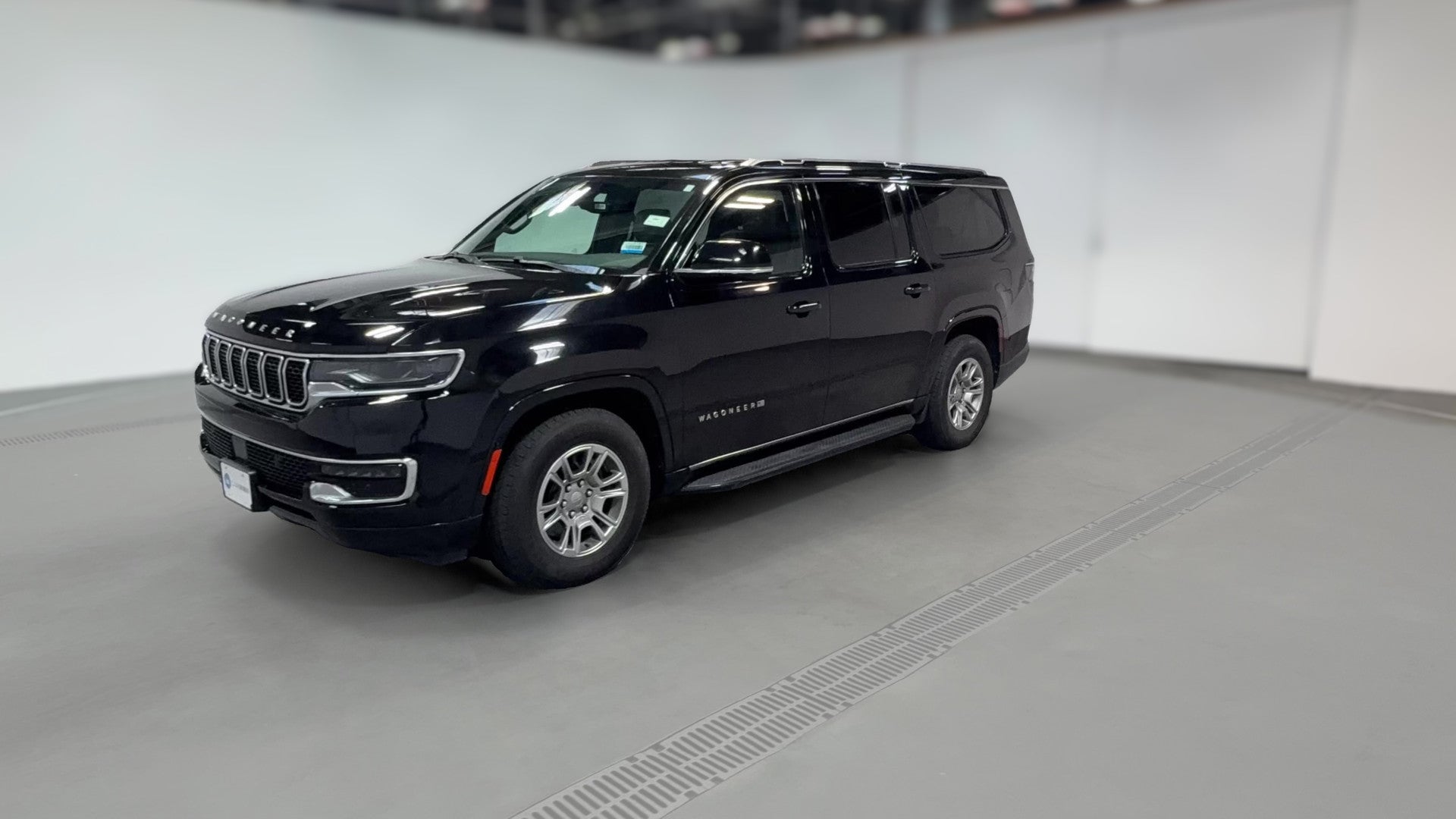2024 Jeep Wagoneer L vehicle photo