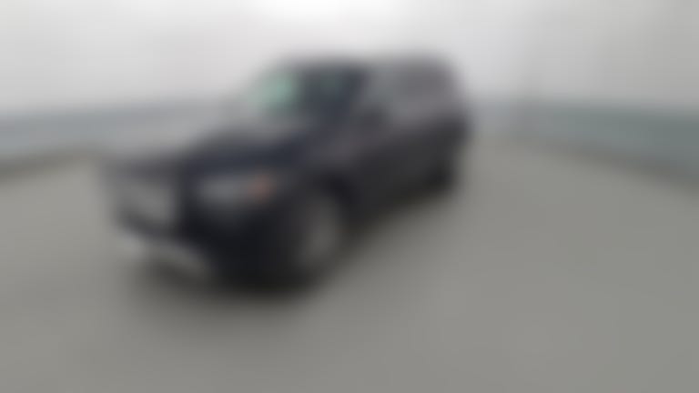 2025 Mercedes-Benz GLS vehicle photo