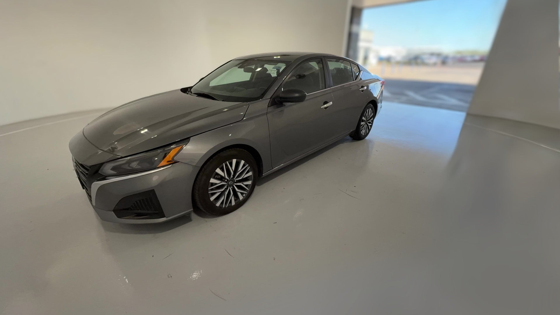 2025 Nissan Altima vehicle photo