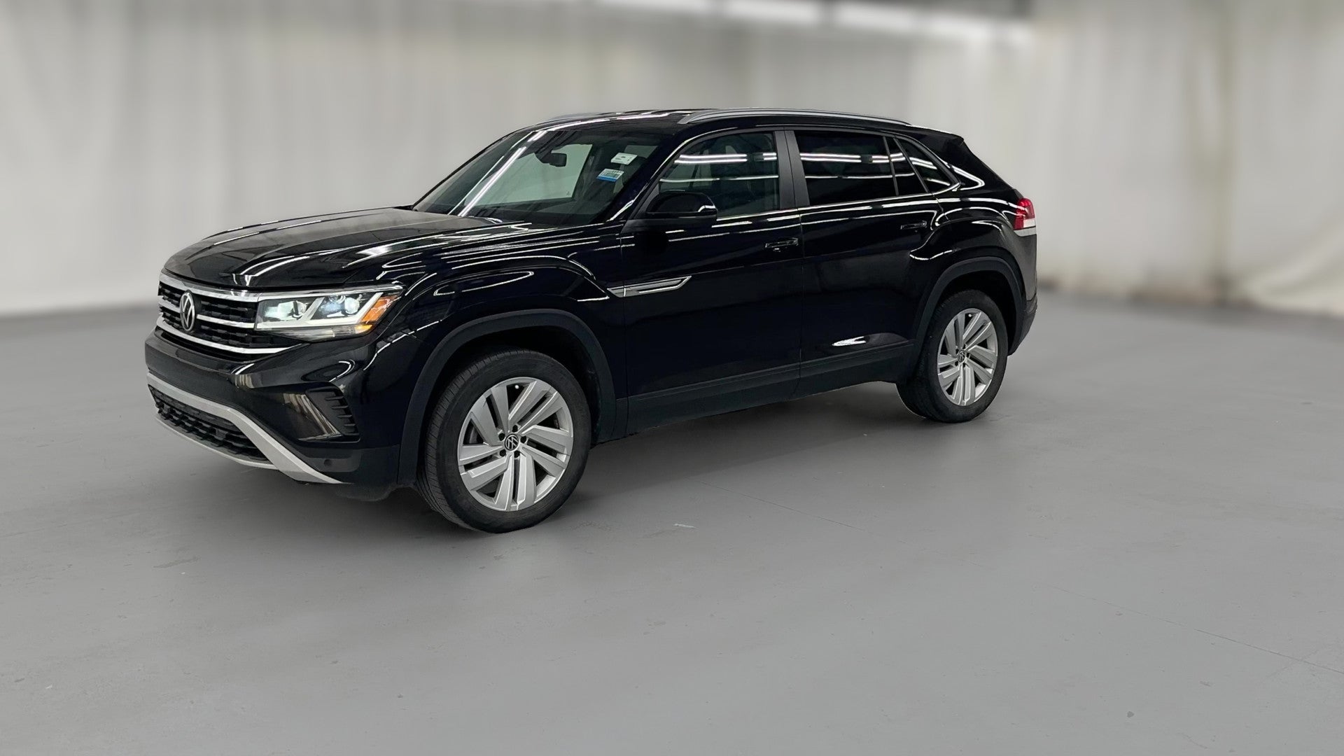 2022 Volkswagen Atlas Cross Sport vehicle photo