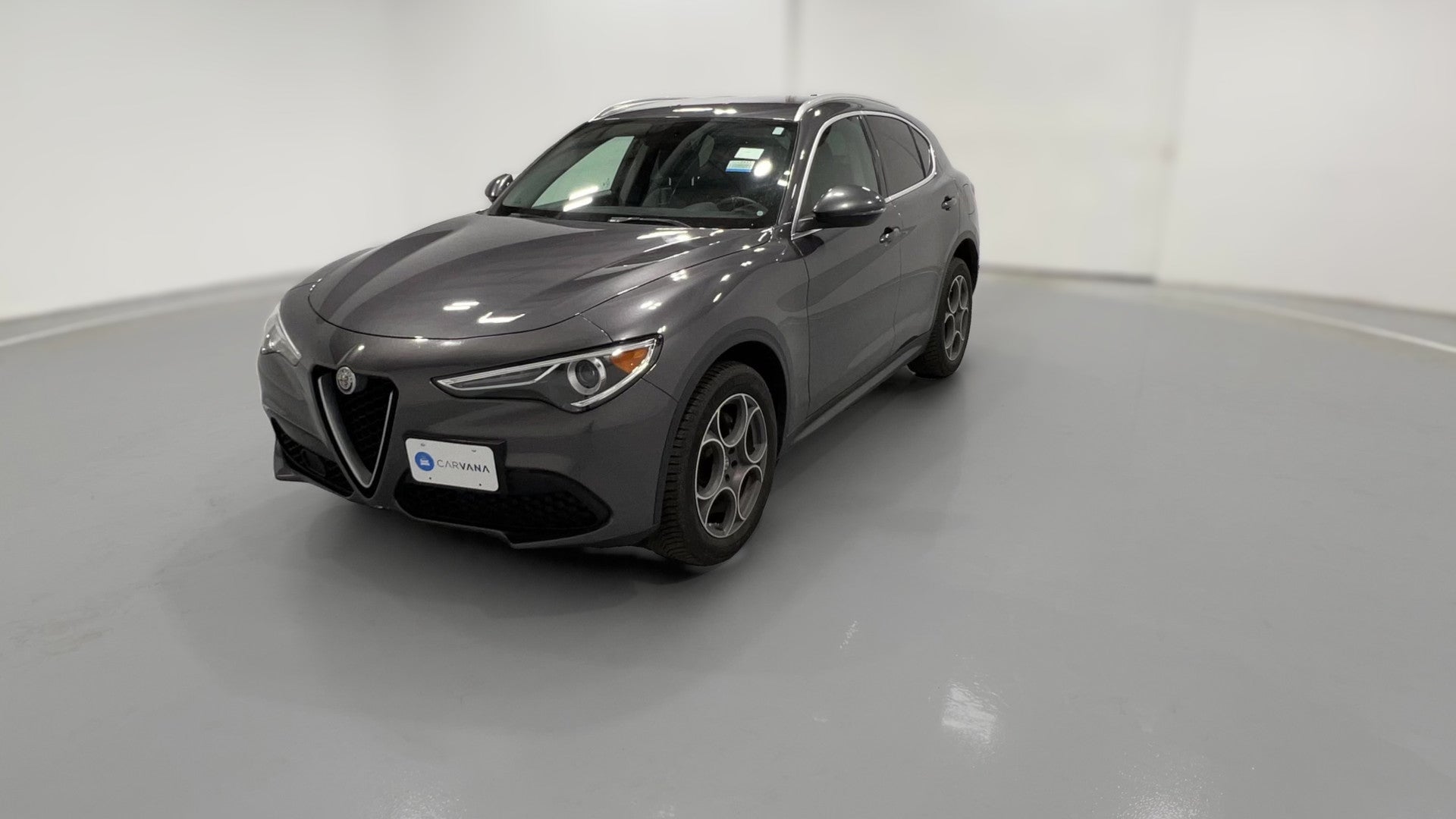 2018 Alfa Romeo Stelvio vehicle photo