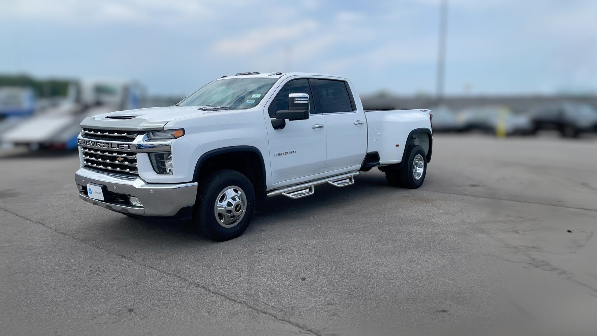 2021 Chevrolet Silverado 3500 HD Crew Cab vehicle photo