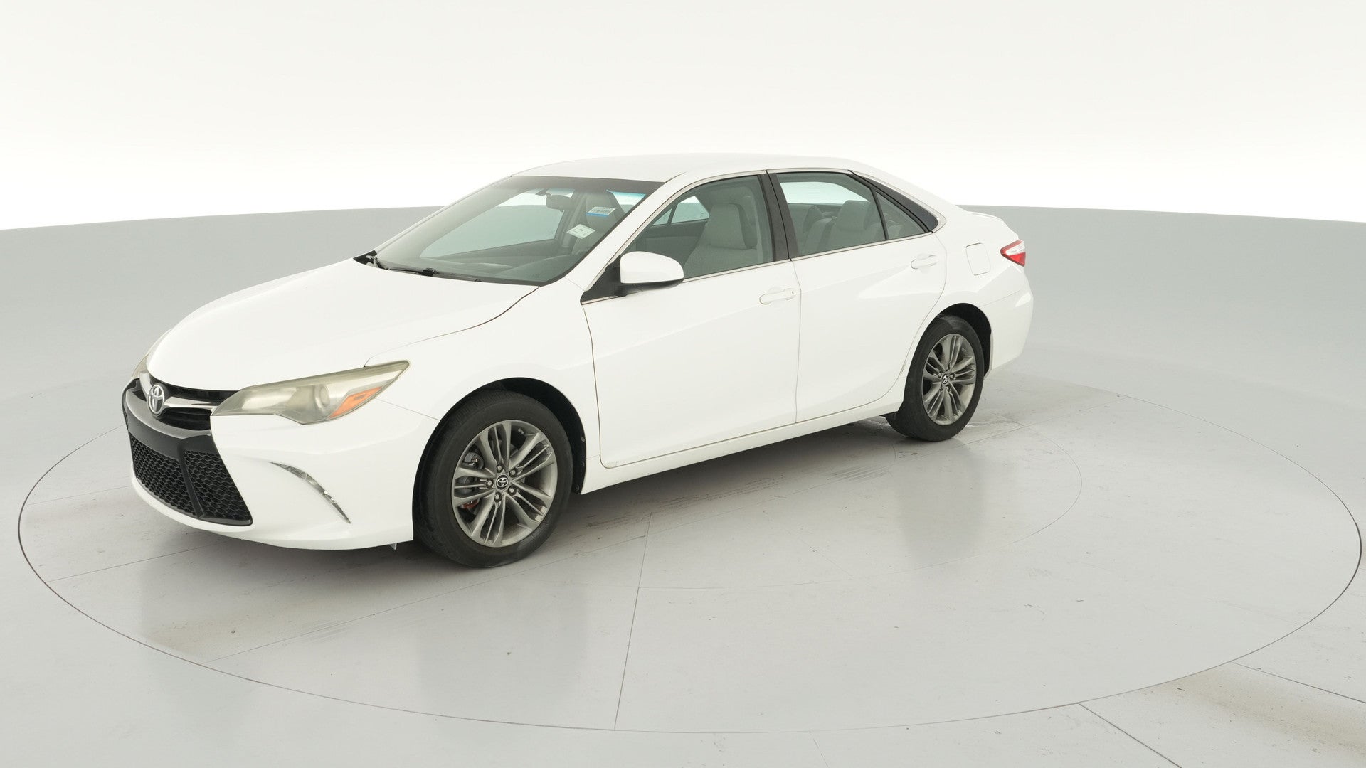 2015 Toyota Camry vehicle photo