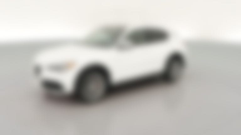 2019 Alfa Romeo Stelvio vehicle photo