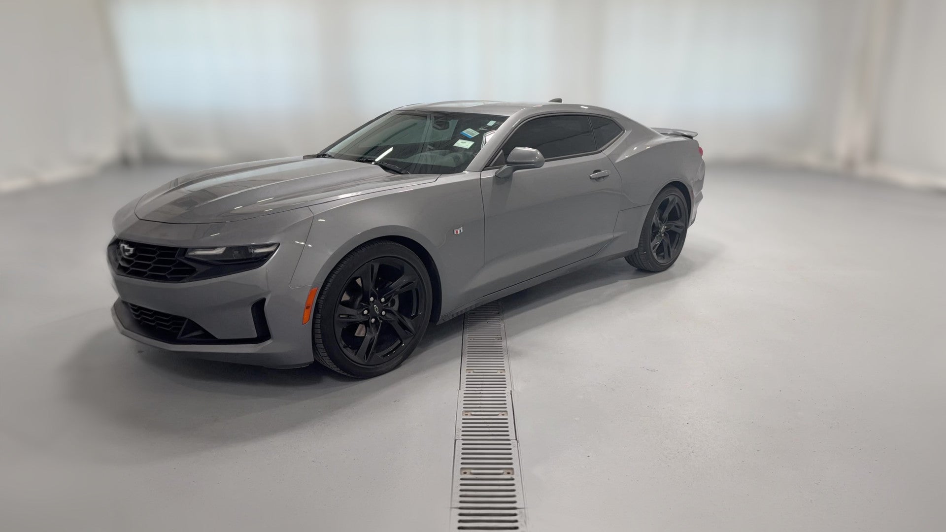 2020 Chevrolet Camaro vehicle photo