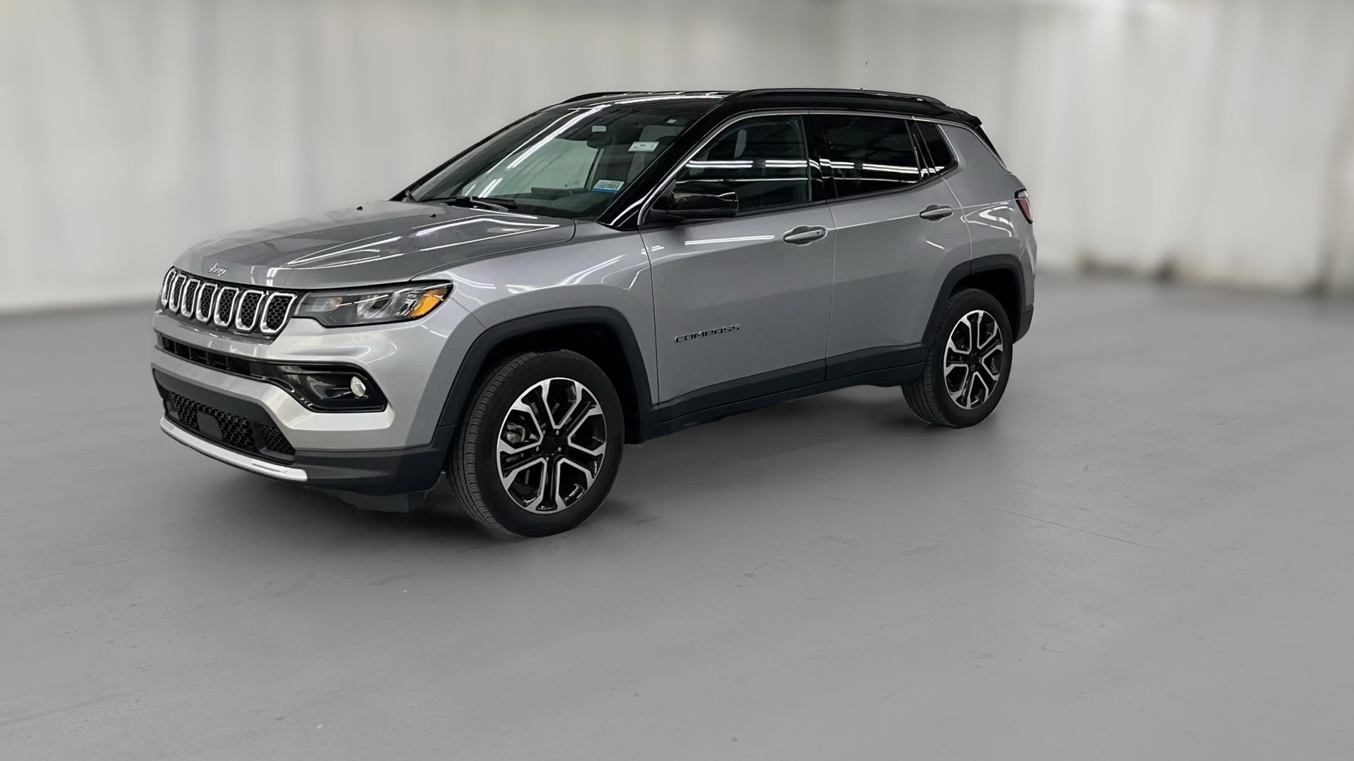 2023 Jeep Compass vehicle photo