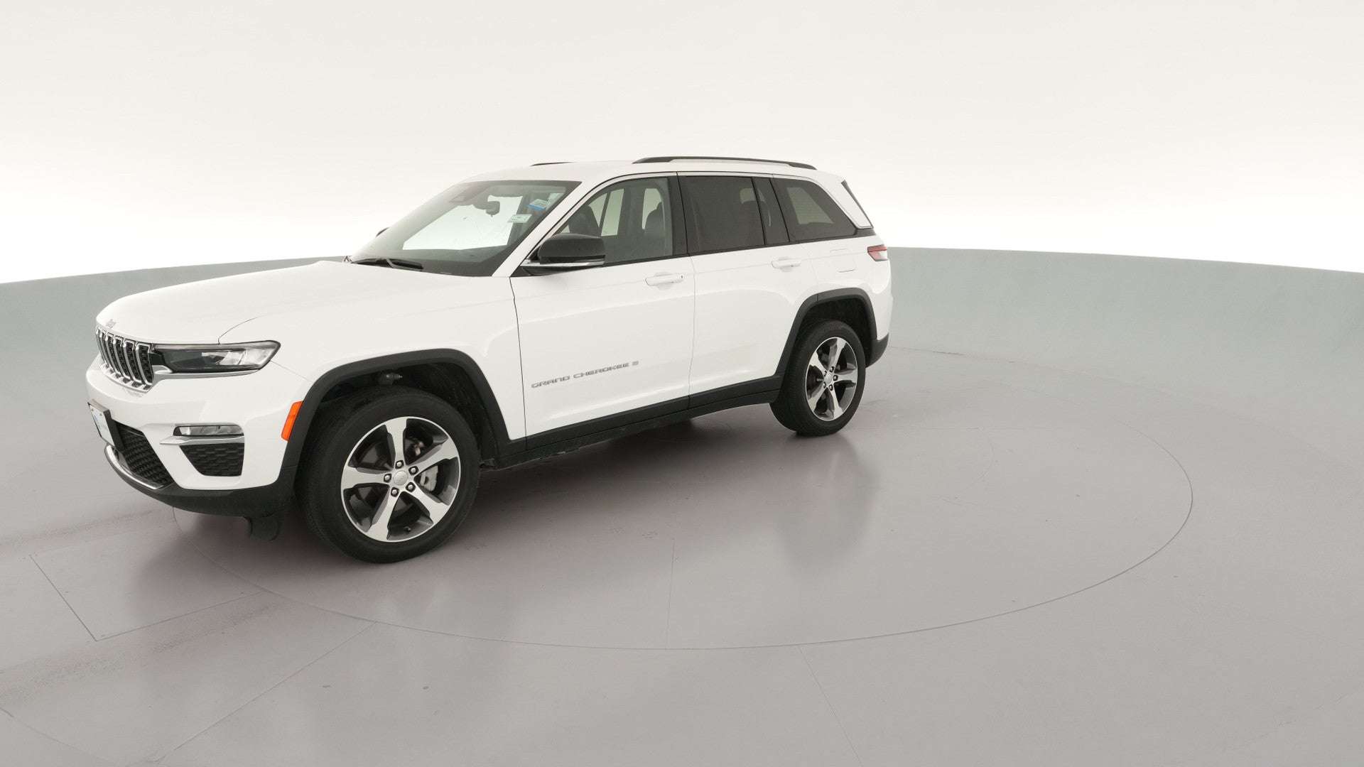 2023 Jeep Grand Cherokee vehicle photo