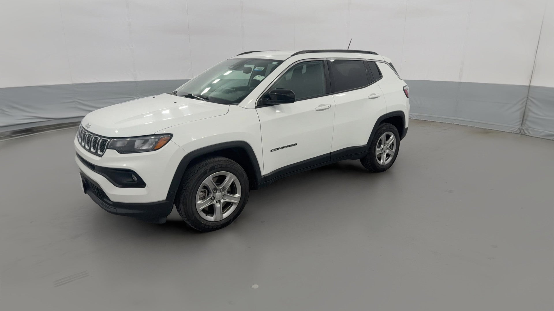 2024 Jeep Compass vehicle photo