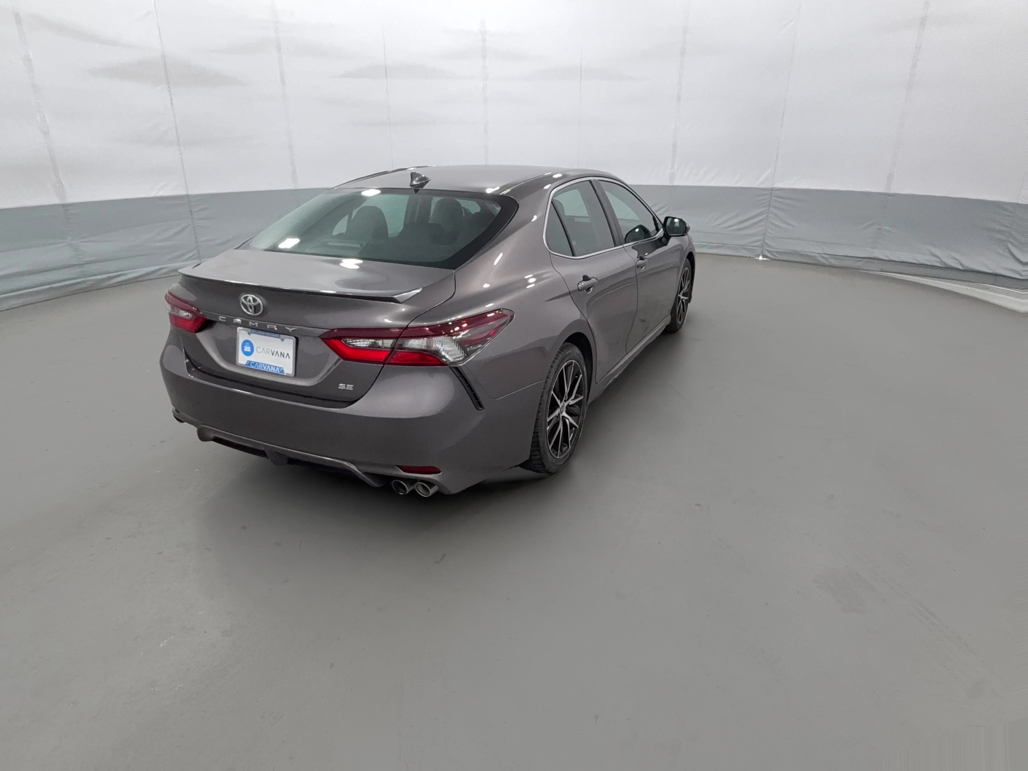 2022 Toyota Camry SE - Photo 32