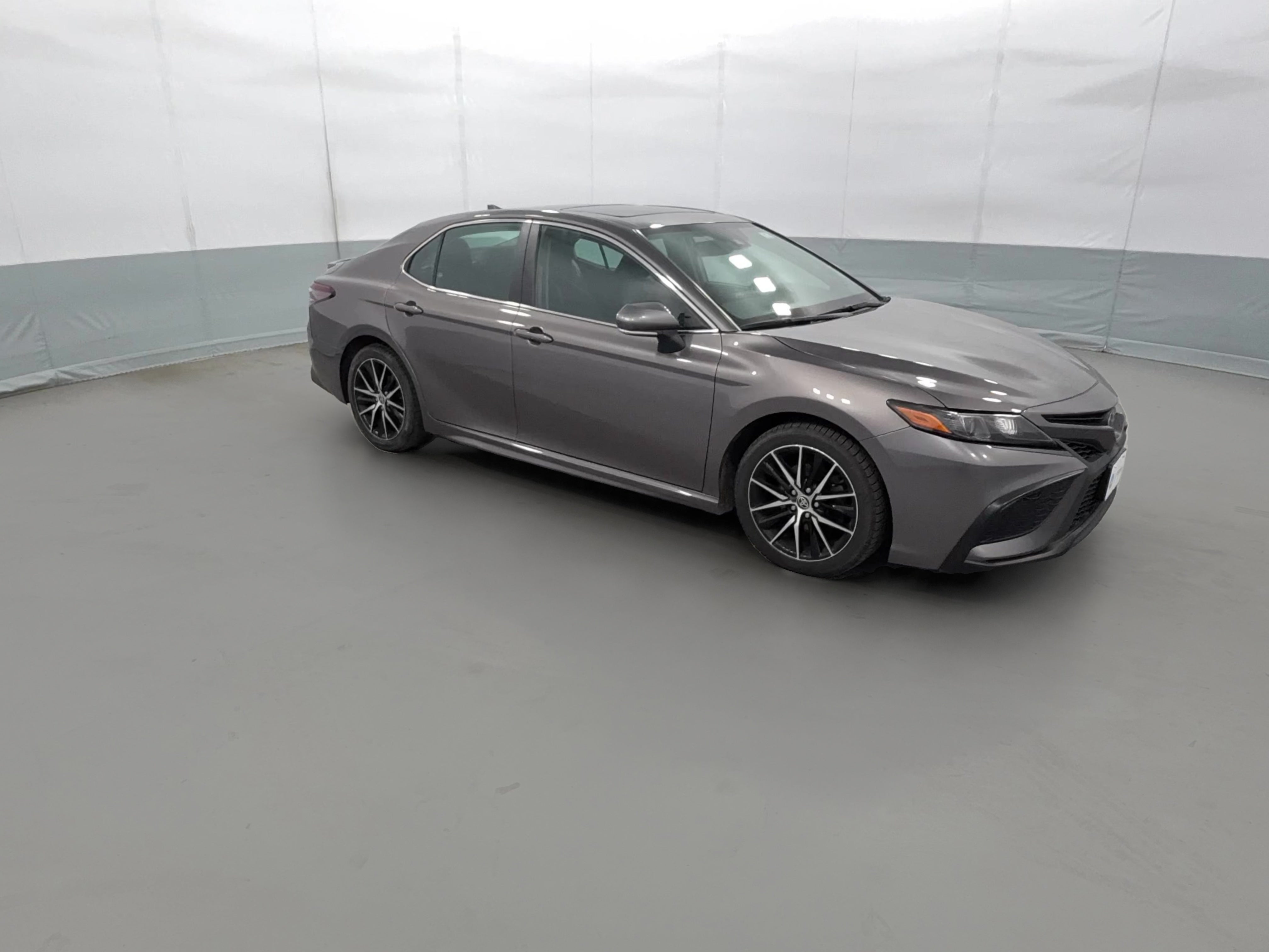 2022 Toyota Camry SE - Photo 36