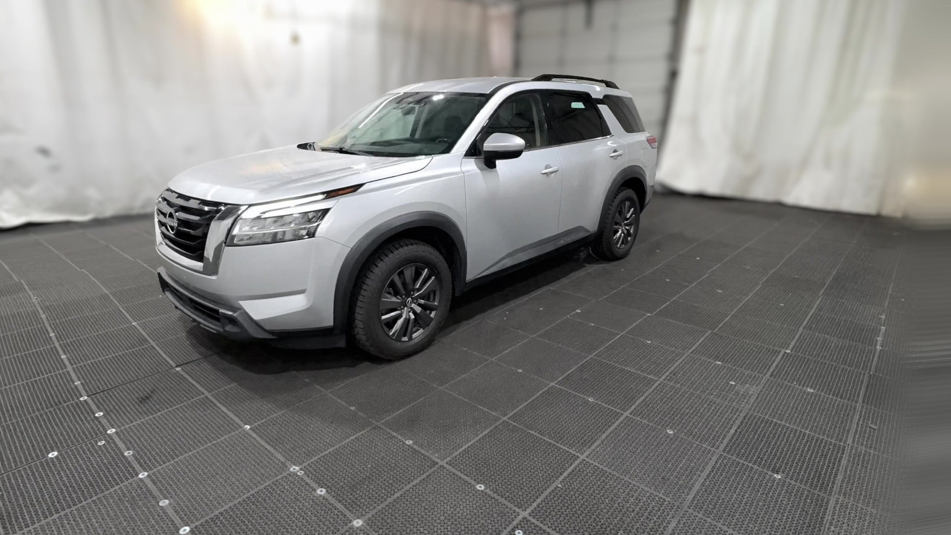 2022 Nissan Pathfinder vehicle photo