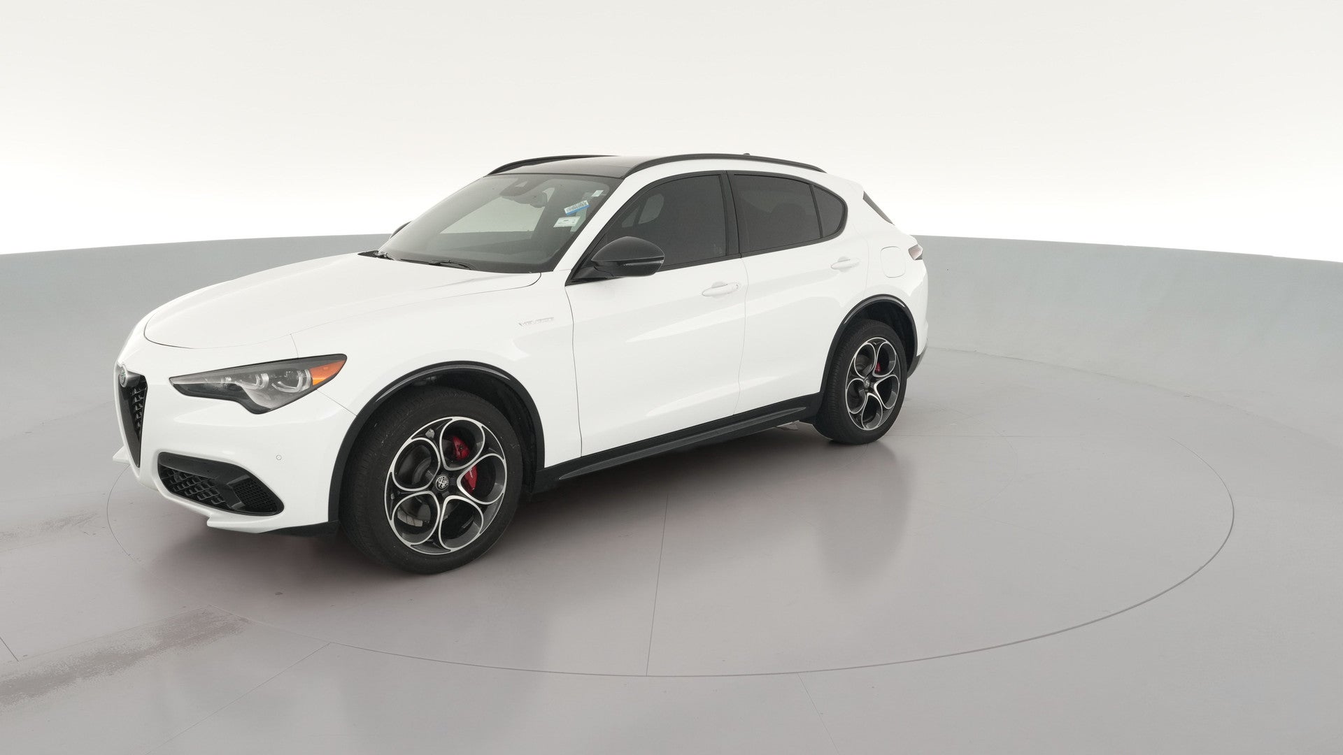 2024 Alfa Romeo Stelvio vehicle photo