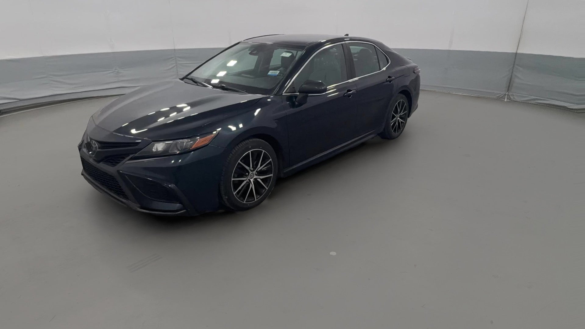 2021 Toyota Camry vehicle photo
