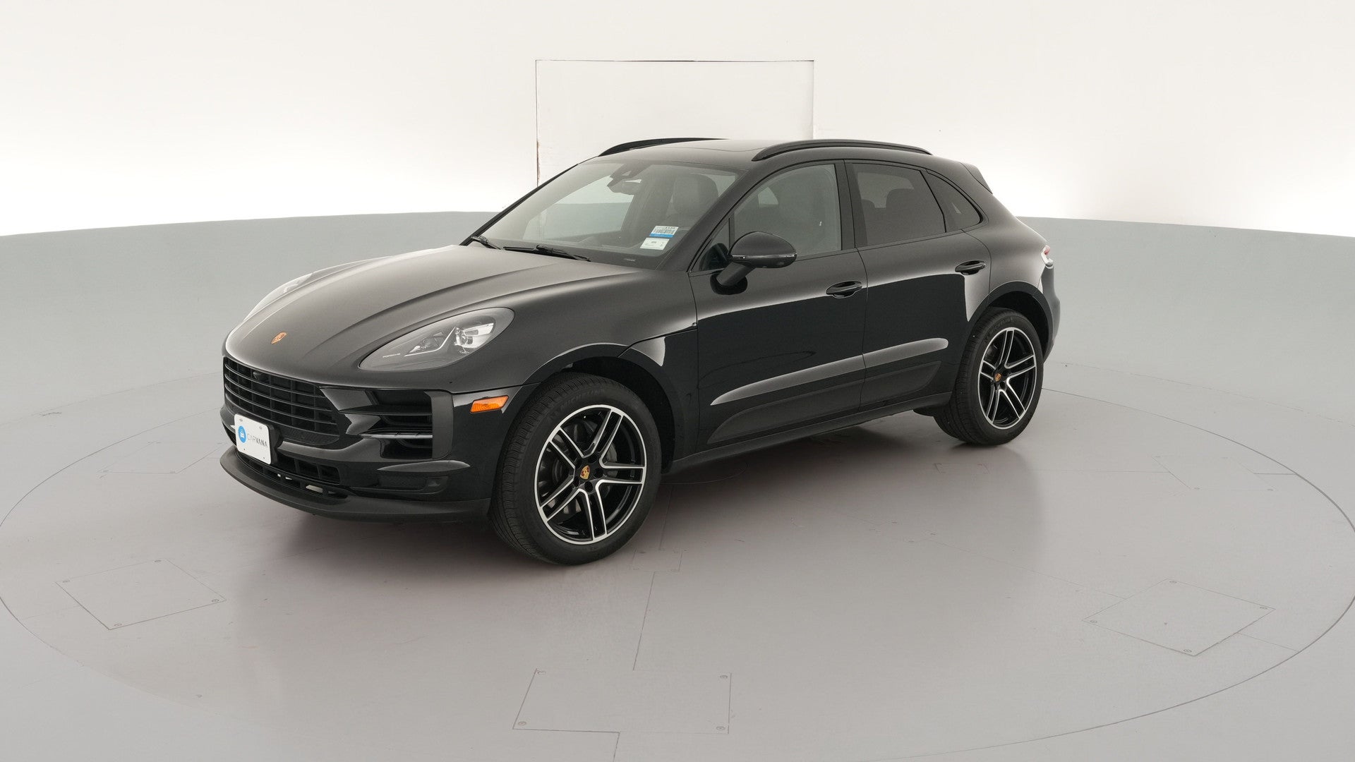 2021 Porsche Macan vehicle photo