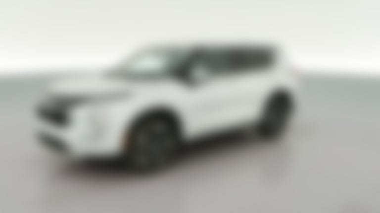 2024 Mitsubishi Outlander vehicle photo