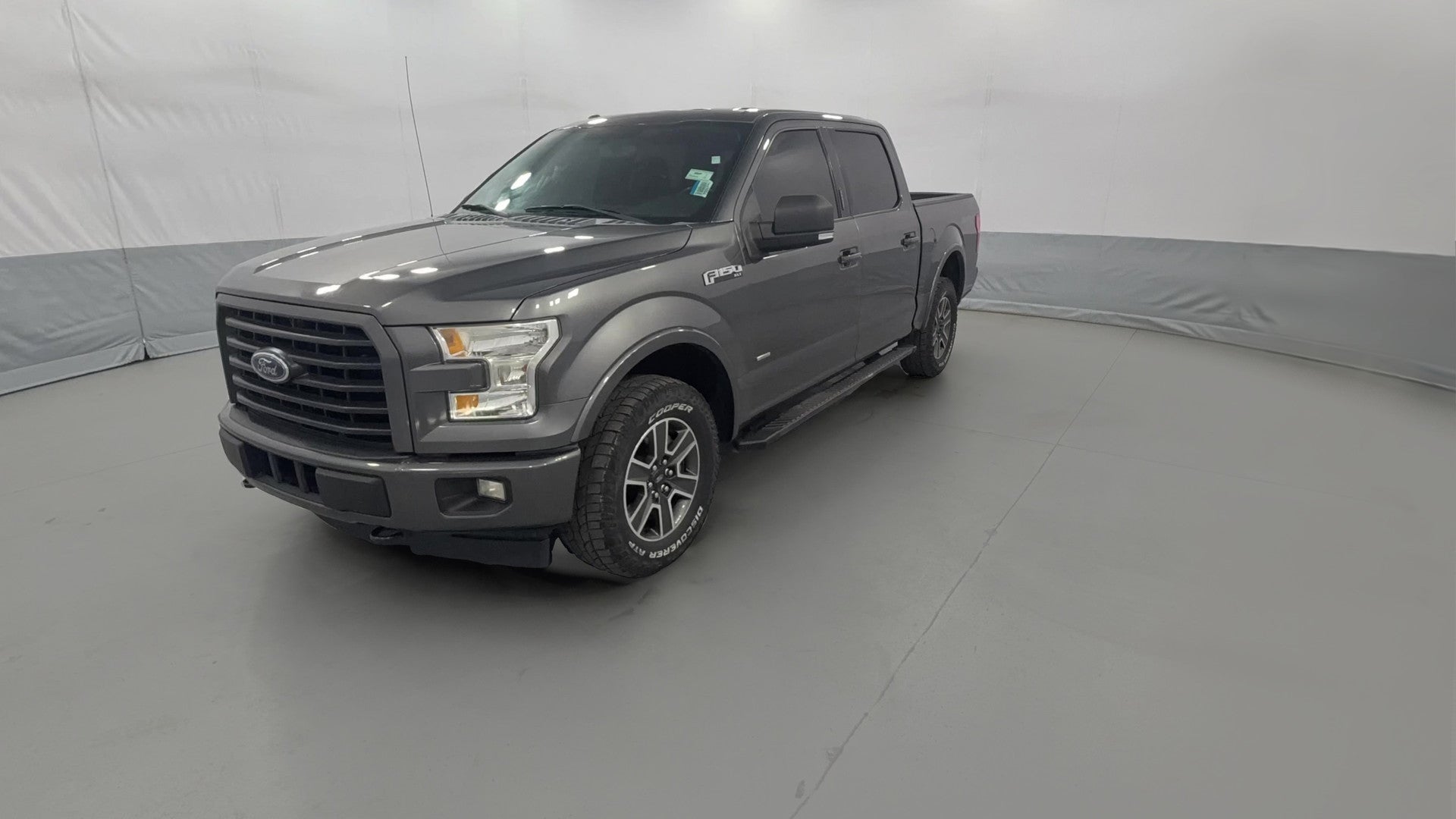 2017 Ford F150 SuperCrew Cab vehicle photo
