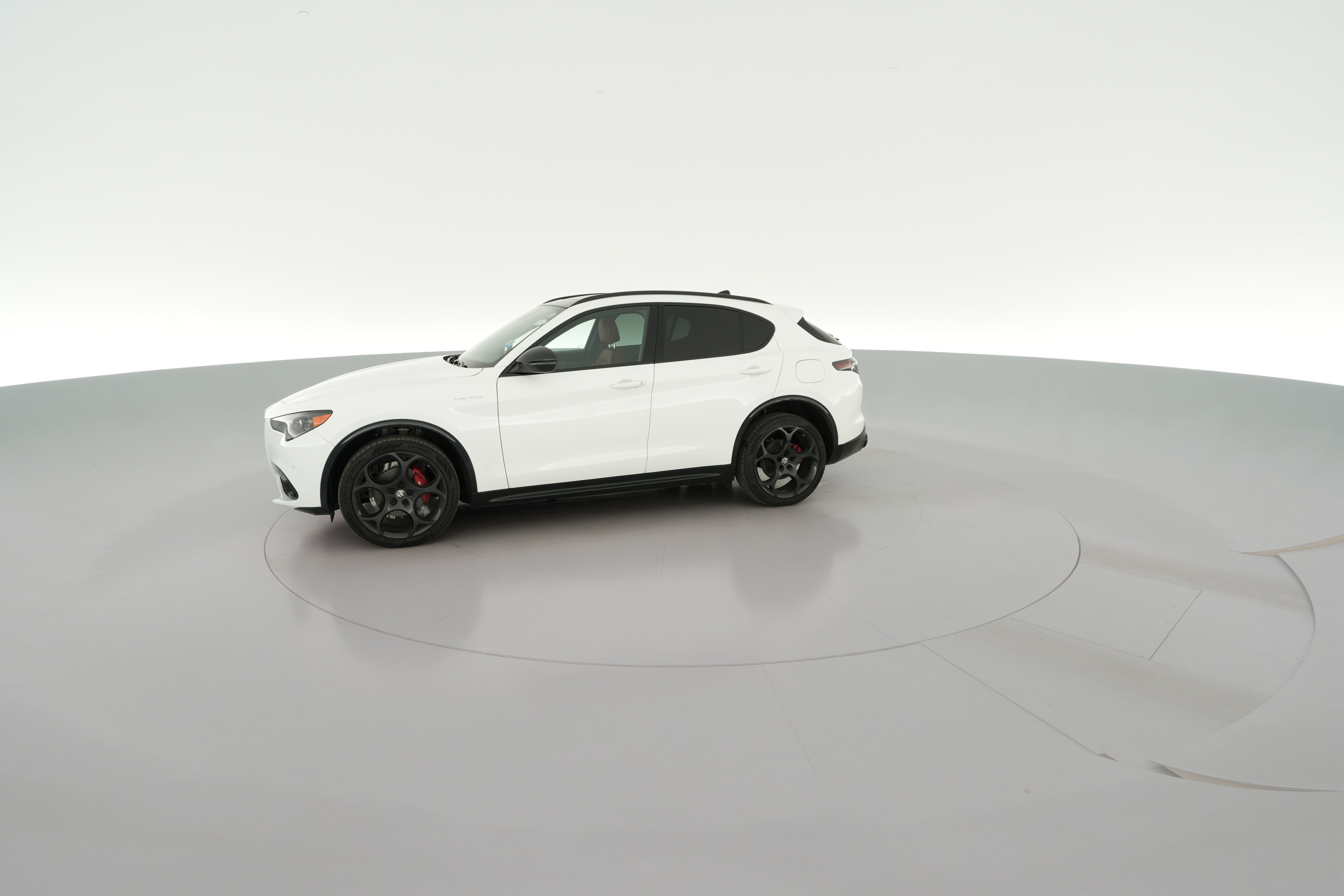 2025 Alfa Romeo Stelvio Base - Photo 33