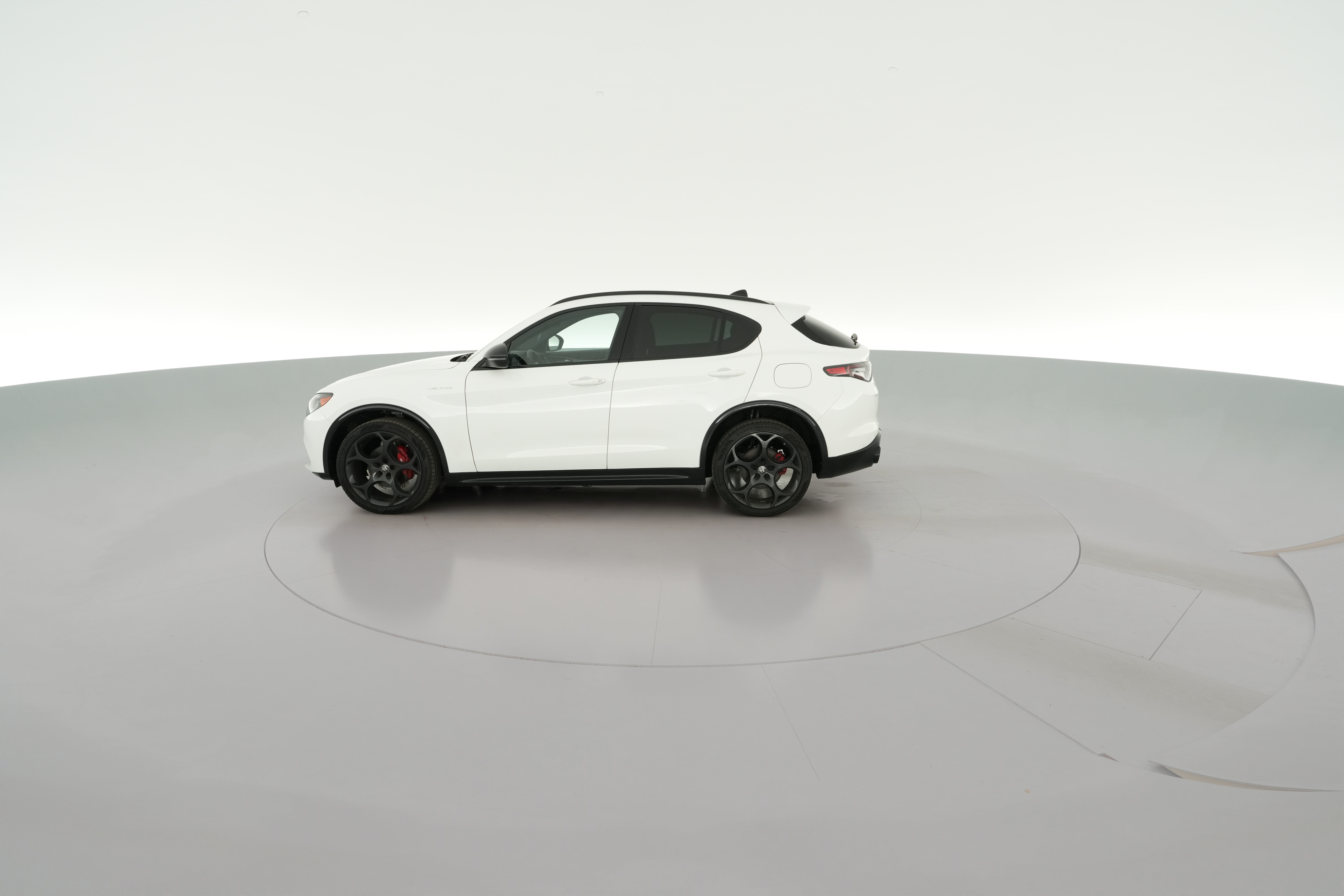 2025 Alfa Romeo Stelvio Base - Photo 34